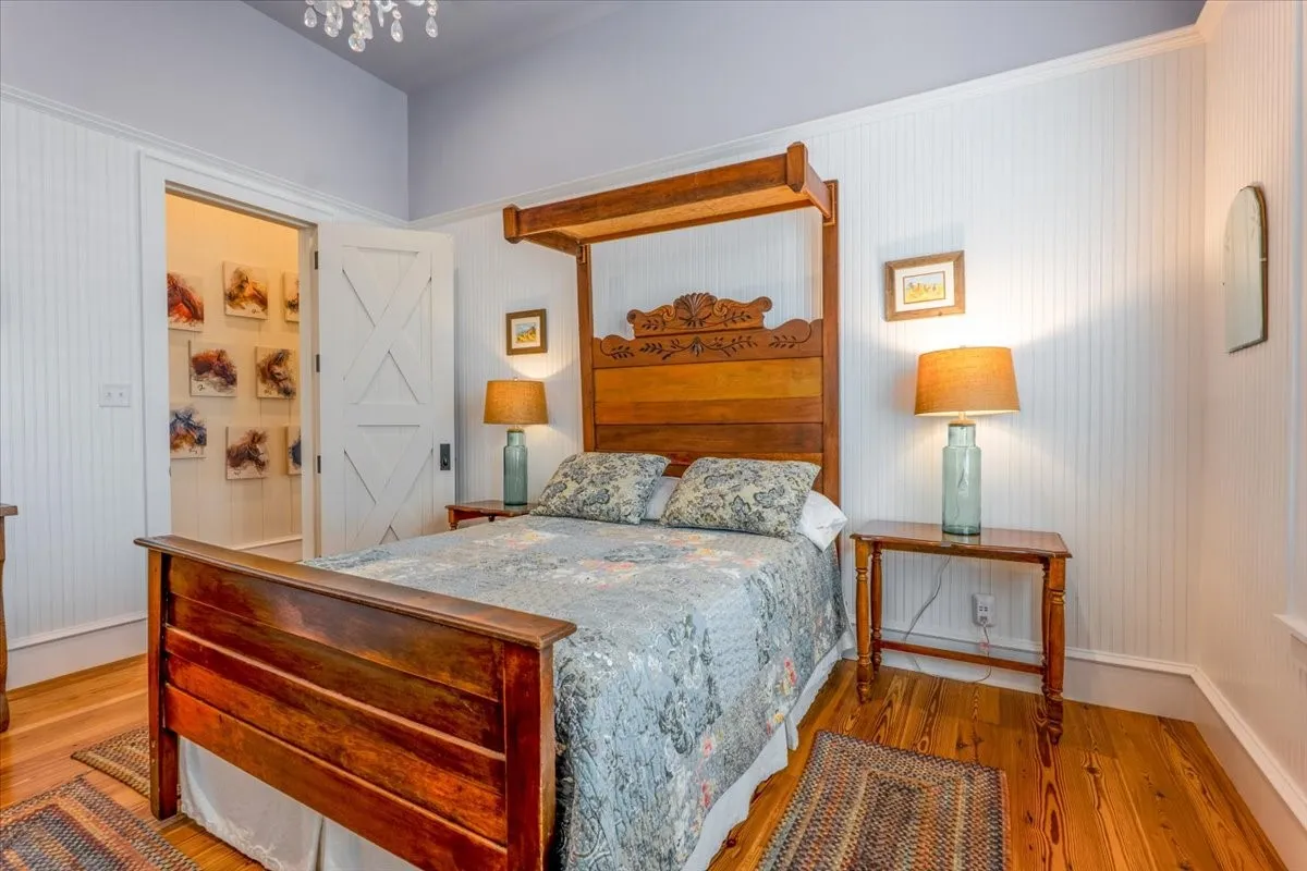 Farm For Sale in Hopkins County , 548 County Road 2301, Sulphur Springs, Texas 75482, 4 Bedroom, 5 Bathroom, 2 Garage spaces, 3,739 Sqft, built in 2012, mls#21311938, Real Estate Agent in Sulphur Springs, Homes For Sale in Hopkins county, Homes For Sale in Sulphur Springs, Realtor in Sulphur Springs Texas, Real Estate Brokerage Independent Realty Texas, Luminita Cordes Realtor