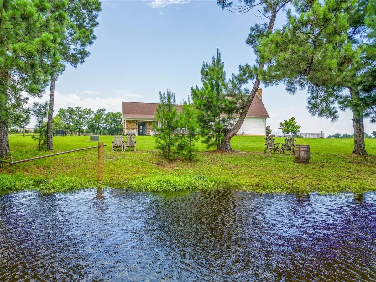 Farm For Sale in Hopkins County , 548 County Road 2301, Sulphur Springs, Texas 75482, 4 Bedroom, 5 Bathroom, 2 Garage spaces, 3,739 Sqft, built in 2012, mls#21311938, Real Estate Agent in Sulphur Springs, Homes For Sale in Hopkins county, Homes For Sale in Sulphur Springs, Realtor in Sulphur Springs Texas, Real Estate Brokerage Independent Realty Texas, Luminita Cordes Realtor