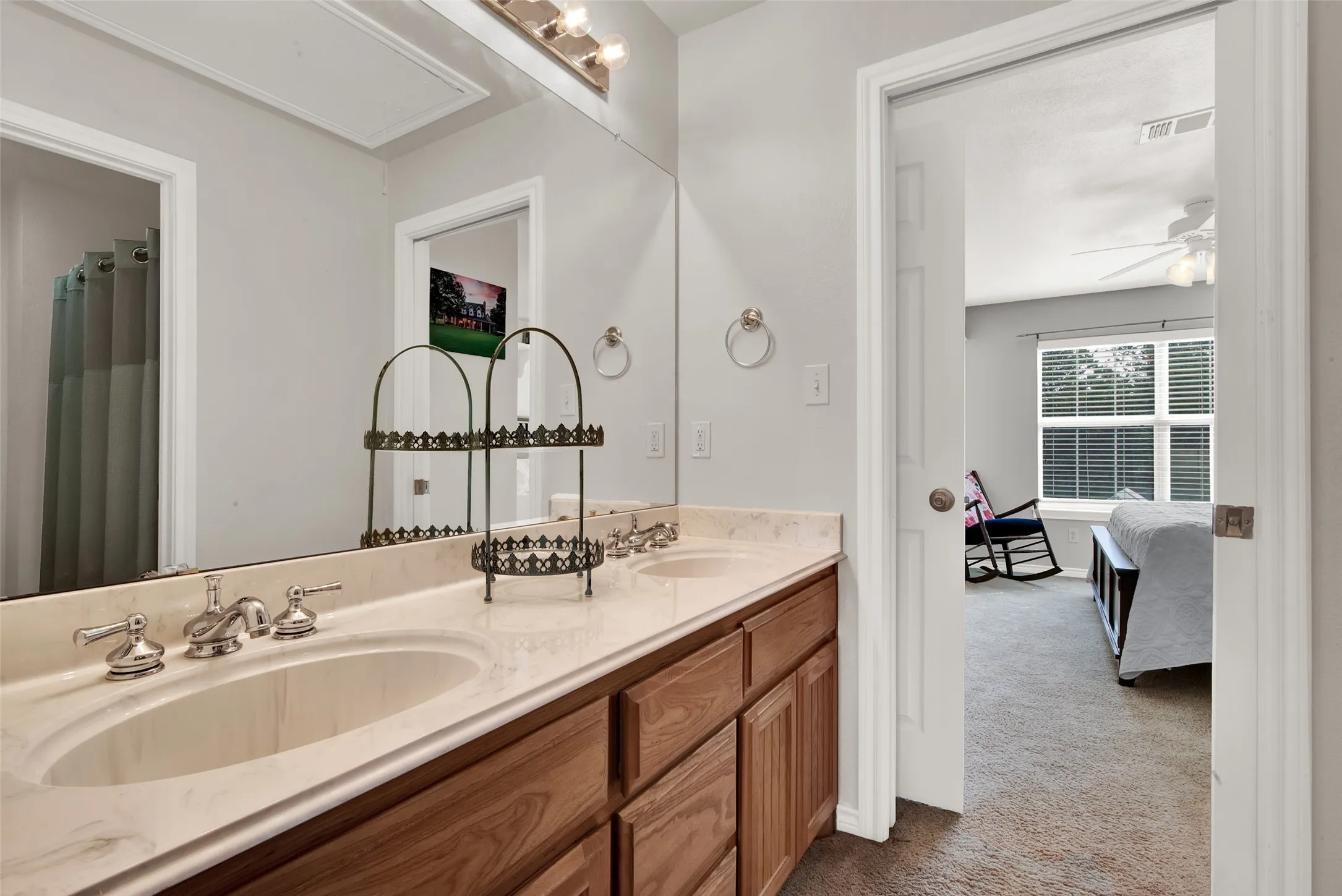 Full Bath with access to the Bedrooms