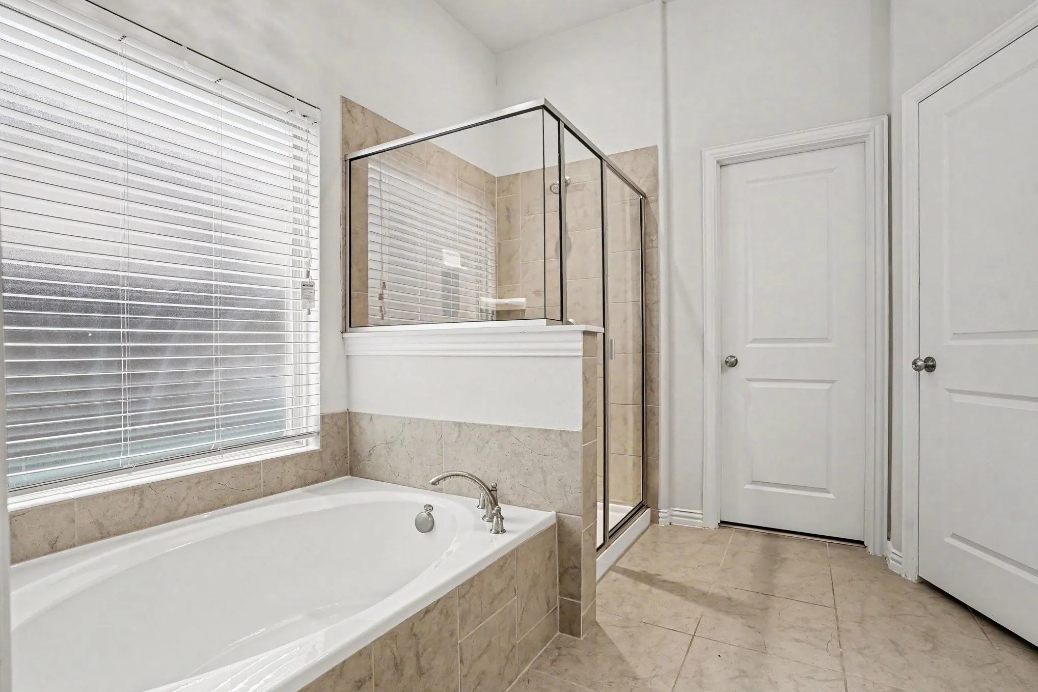 Single Family Residence For Sale in Collin County , 1729 Morning Mist Way, Wylie, Texas 75098, 4 Bedroom, 3 Bathroom, 2 Garage spaces, 2,790 Sqft, built in 2015, mls#21314289, Real Estate Agent in Wylie, Homes For Sale in Collin county, Homes For Sale in Wylie, Realtor in Wylie Texas, Real Estate Brokerage Independent Realty Texas, Luminita Cordes Realtor