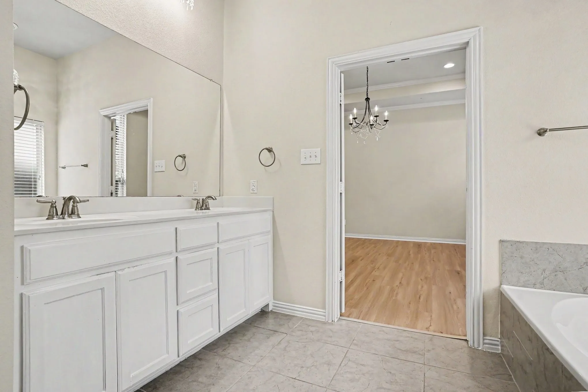 Single Family Residence For Sale in Collin County , 1729 Morning Mist Way, Wylie, Texas 75098, 4 Bedroom, 3 Bathroom, 2 Garage spaces, 2,790 Sqft, built in 2015, mls#21314289, Real Estate Agent in Wylie, Homes For Sale in Collin county, Homes For Sale in Wylie, Realtor in Wylie Texas, Real Estate Brokerage Independent Realty Texas, Luminita Cordes Realtor