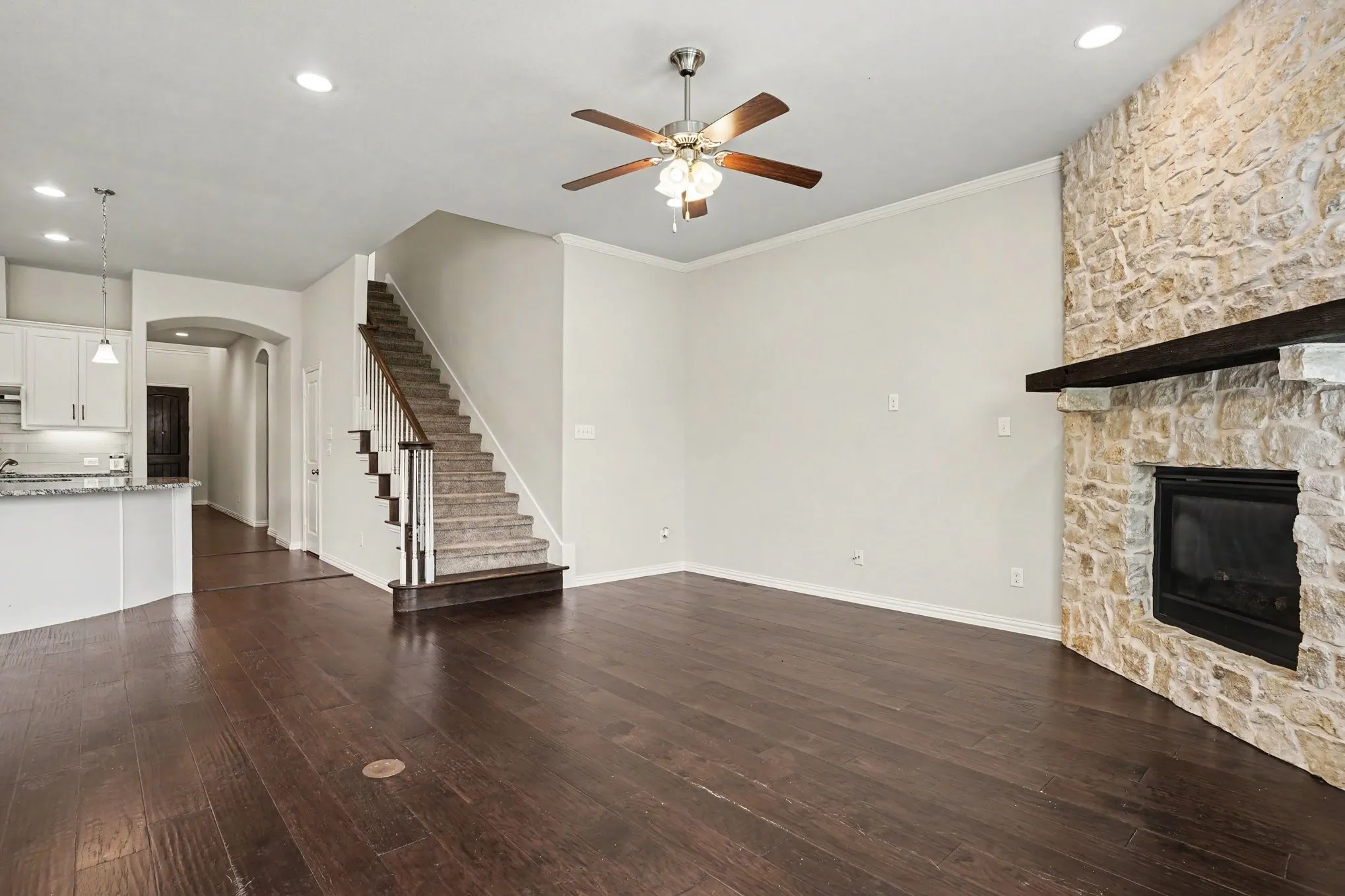 Single Family Residence For Sale in Collin County , 1729 Morning Mist Way, Wylie, Texas 75098, 4 Bedroom, 3 Bathroom, 2 Garage spaces, 2,790 Sqft, built in 2015, mls#21314289, Real Estate Agent in Wylie, Homes For Sale in Collin county, Homes For Sale in Wylie, Realtor in Wylie Texas, Real Estate Brokerage Independent Realty Texas, Luminita Cordes Realtor