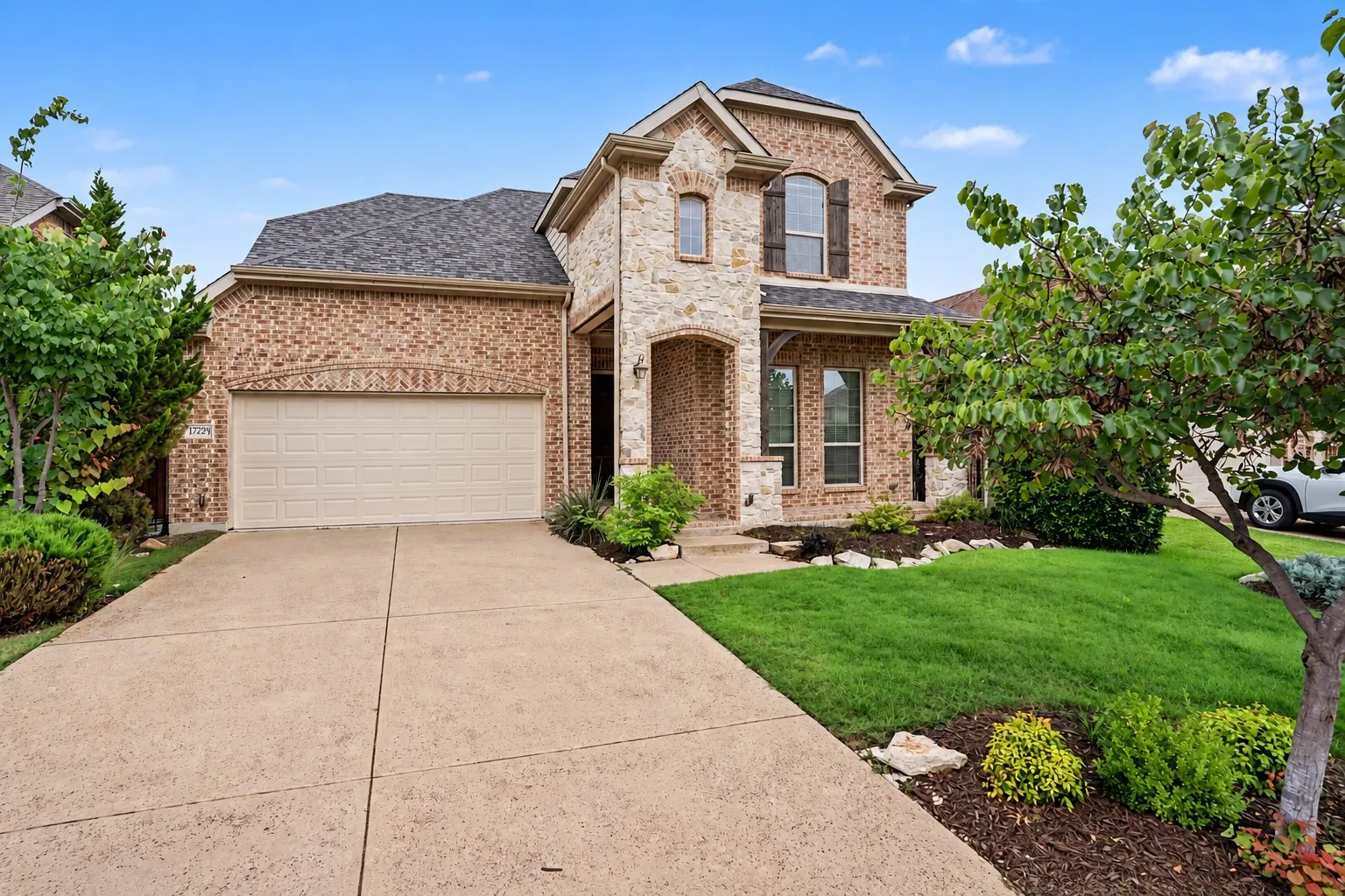Single Family Residence For Sale in Collin County , 1729 Morning Mist Way, Wylie, Texas 75098, 4 Bedroom, 3 Bathroom, 2 Garage spaces, 2,790 Sqft, built in 2015, mls#21314289, Real Estate Agent in Wylie, Homes For Sale in Collin county, Homes For Sale in Wylie, Realtor in Wylie Texas, Real Estate Brokerage Independent Realty Texas, Luminita Cordes Realtor