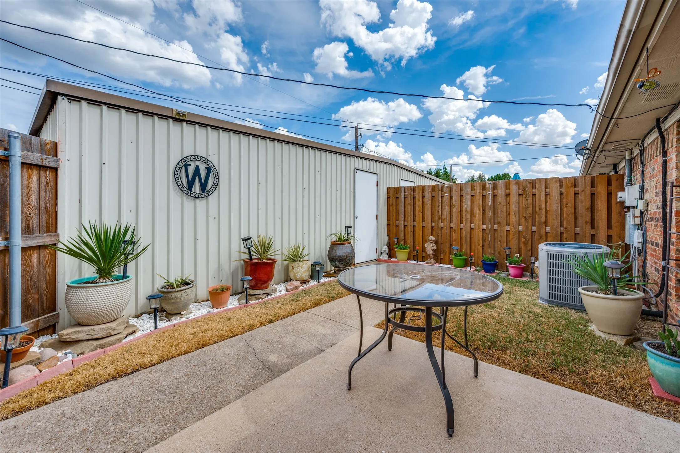 Duplex For Sale in Tarrant County , 5720 Cancun Drive, North Richland Hills, Texas 76180, 4 Bedroom, 4 Bathroom, Garage spaces, 2,124 Sqft, built in 1985, mls#21312422, Real Estate Agent in North Richland Hills, Homes For Sale in Tarrant county, Homes For Sale in North Richland Hills, Realtor in North Richland Hills Texas, Real Estate Brokerage Independent Realty Texas, Luminita Cordes Realtor