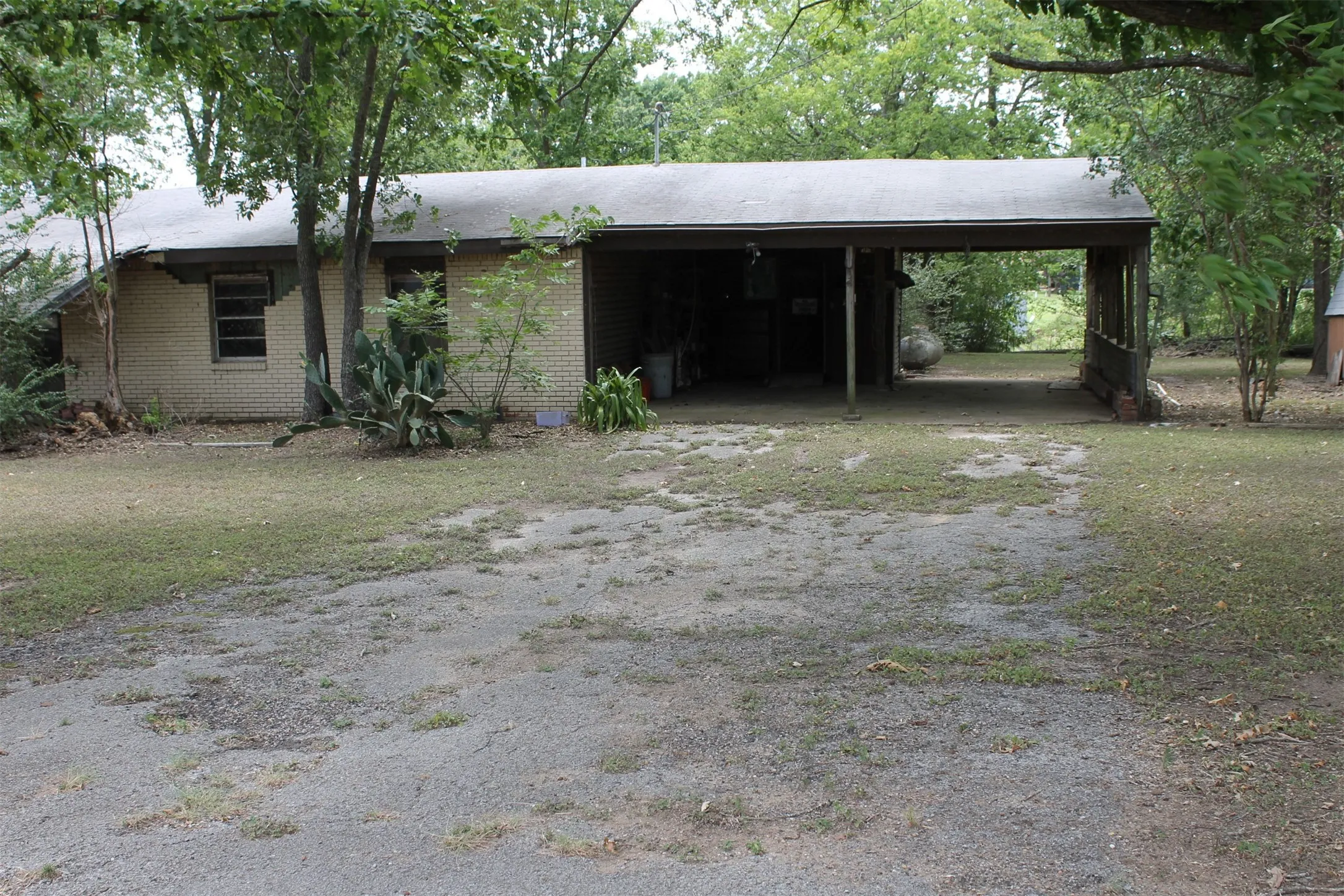 Improved Land For Sale in Henderson County , 312 Lazy Cane Ranch Road, Trinidad, Texas 75163, 0, 0, Garage spaces, 0 Sqft, built in 1968, mls#21314461, Real Estate Agent in Trinidad, Homes For Sale in Henderson county, Homes For Sale in Trinidad, Realtor in Trinidad Texas, Real Estate Brokerage Independent Realty Texas, Luminita Cordes Realtor