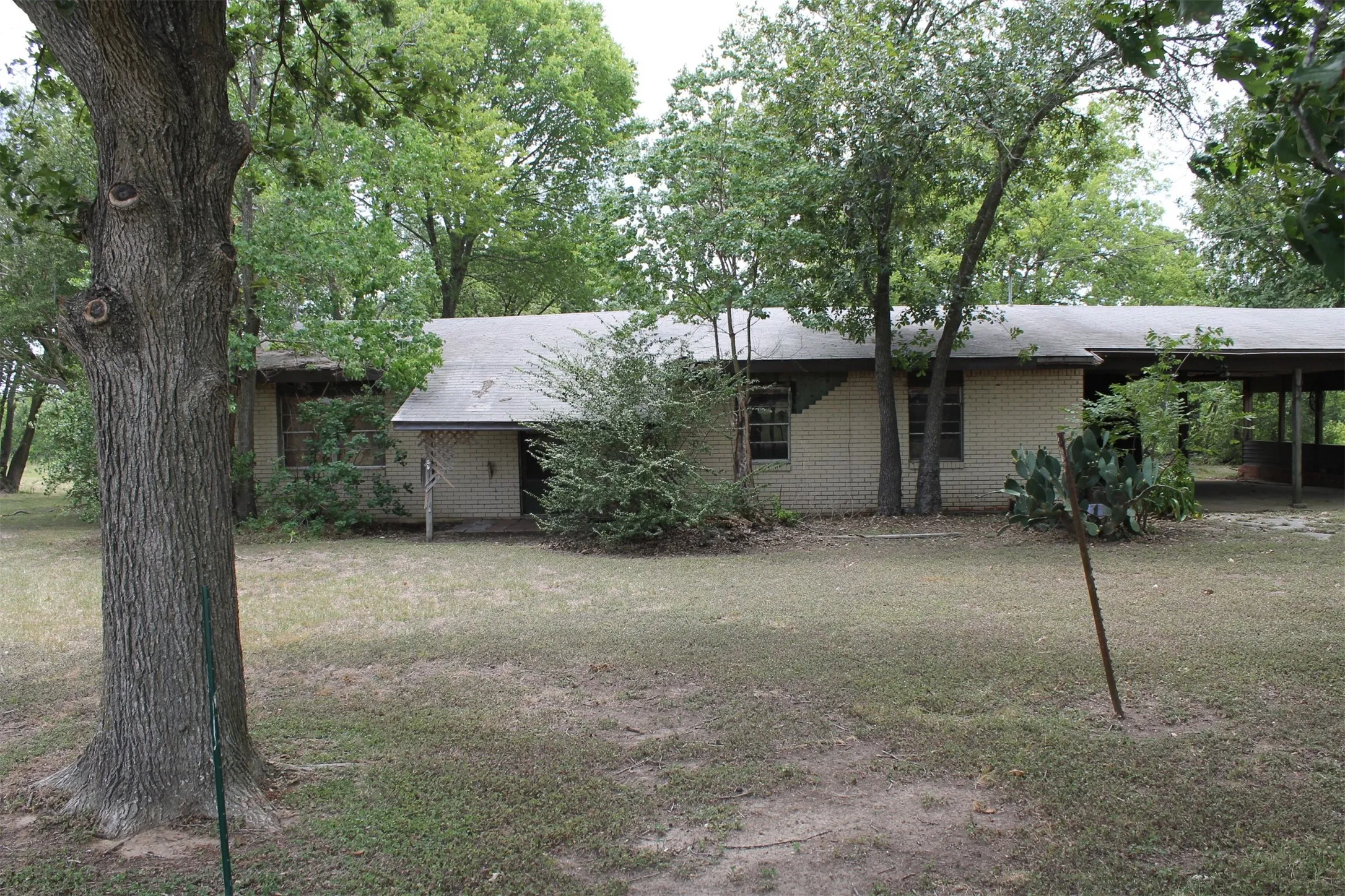 Improved Land For Sale in Henderson County , 312 Lazy Cane Ranch Road, Trinidad, Texas 75163, 0, 0, Garage spaces, 0 Sqft, built in 1968, mls#21314461, Real Estate Agent in Trinidad, Homes For Sale in Henderson county, Homes For Sale in Trinidad, Realtor in Trinidad Texas, Real Estate Brokerage Independent Realty Texas, Luminita Cordes Realtor