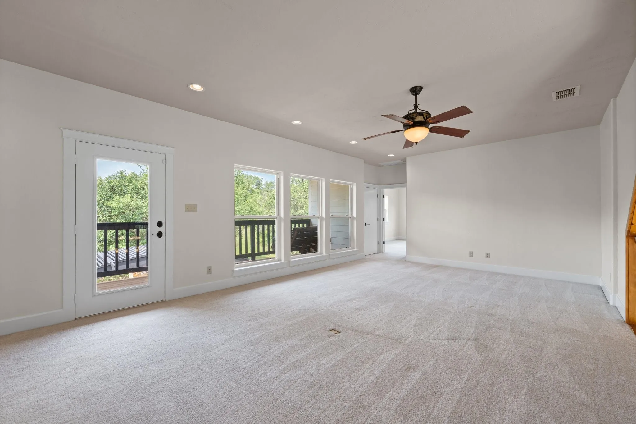 Single Family Residence For Sale in Somervell County , 1127 Mallard Lane, Glen Rose, Texas 76043, 3 Bedroom, 3 Bathroom, Garage spaces, 3,132 Sqft, built in 2005, mls#21314256, Real Estate Agent in Glen Rose, Homes For Sale in Somervell county, Homes For Sale in Glen Rose, Realtor in Glen Rose Texas, Real Estate Brokerage Independent Realty Texas, Luminita Cordes Realtor