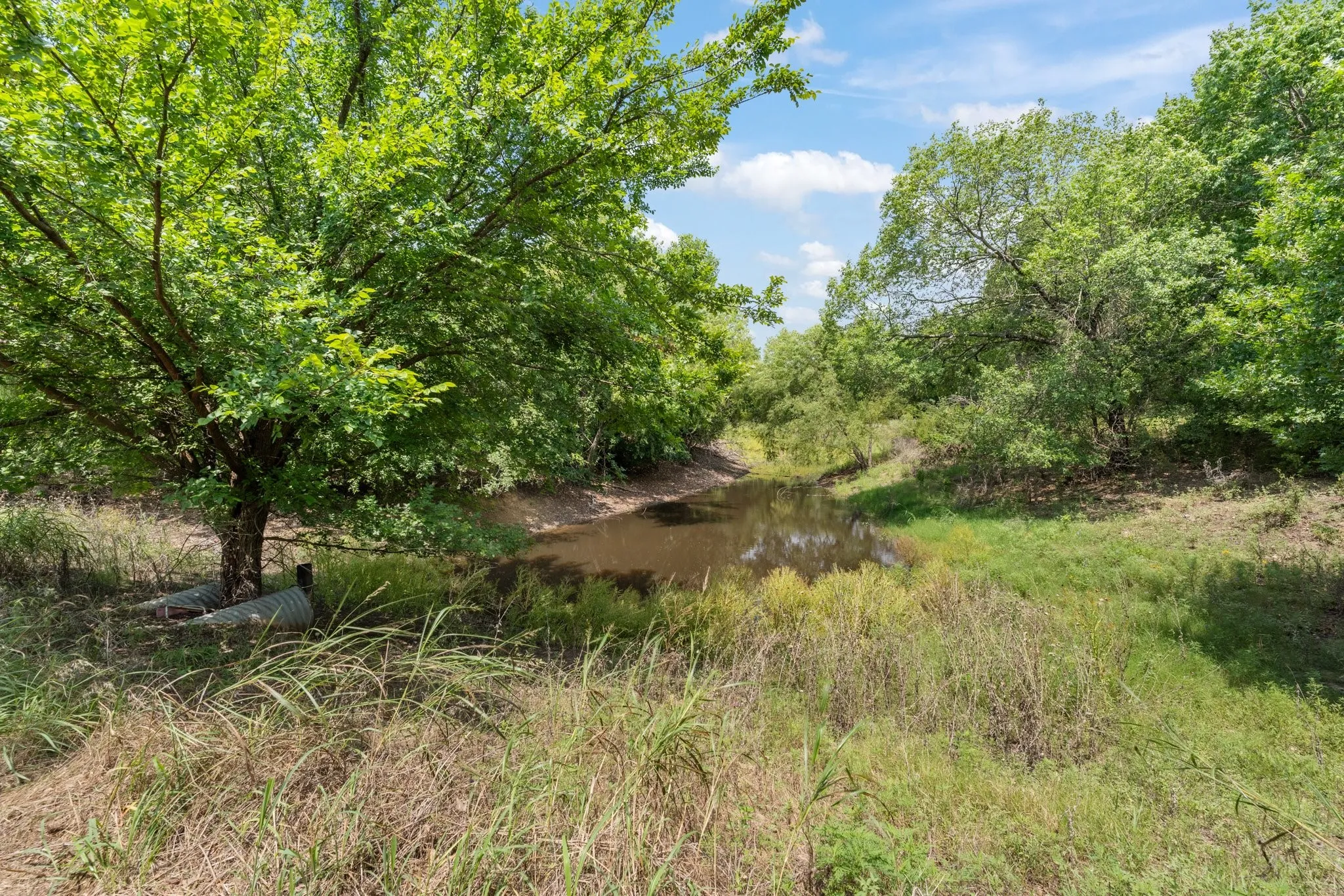 Single Family Residence For Sale in Somervell County , 1127 Mallard Lane, Glen Rose, Texas 76043, 3 Bedroom, 3 Bathroom, Garage spaces, 3,132 Sqft, built in 2005, mls#21314256, Real Estate Agent in Glen Rose, Homes For Sale in Somervell county, Homes For Sale in Glen Rose, Realtor in Glen Rose Texas, Real Estate Brokerage Independent Realty Texas, Luminita Cordes Realtor