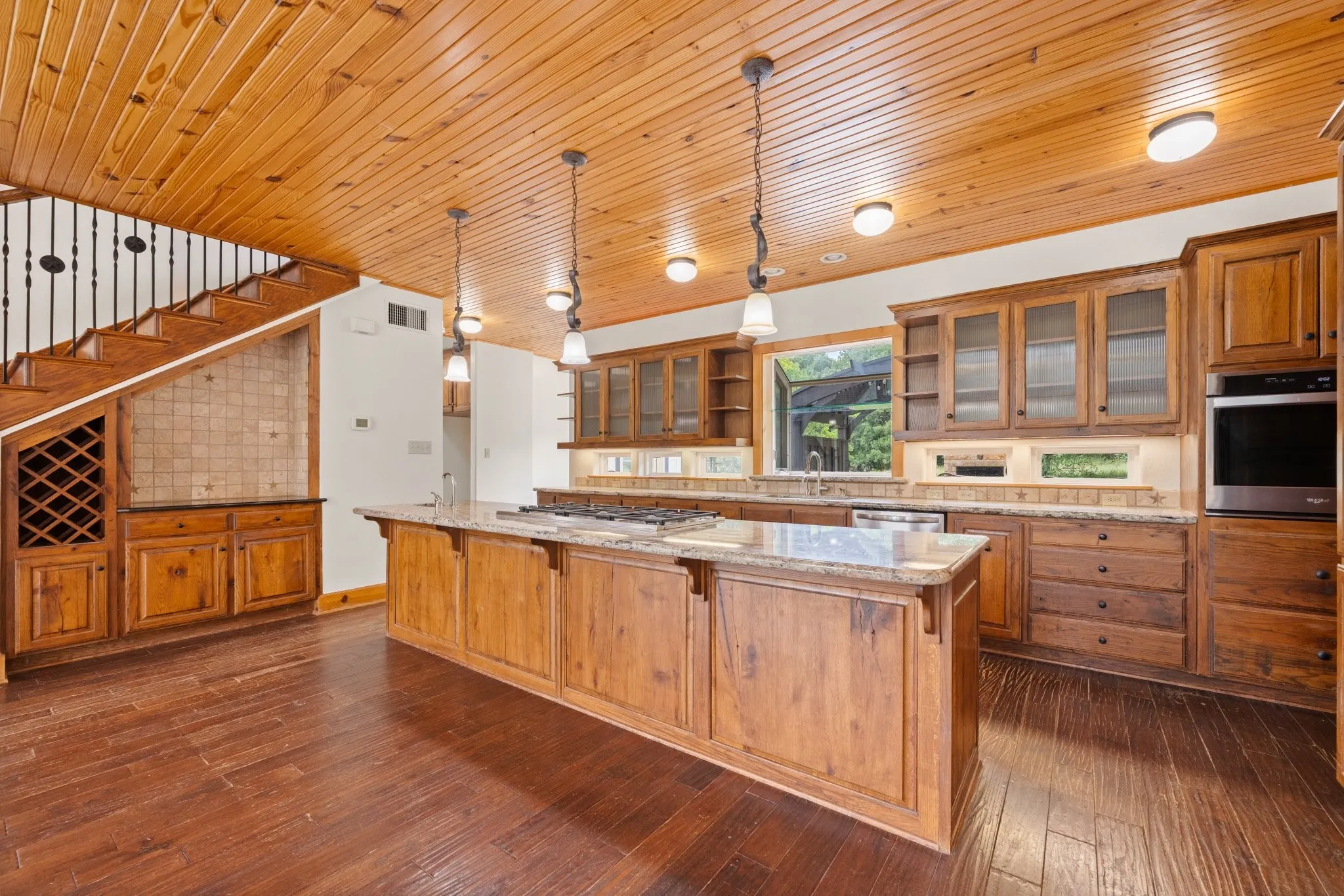 Single Family Residence For Sale in Somervell County , 1127 Mallard Lane, Glen Rose, Texas 76043, 3 Bedroom, 3 Bathroom, Garage spaces, 3,132 Sqft, built in 2005, mls#21314256, Real Estate Agent in Glen Rose, Homes For Sale in Somervell county, Homes For Sale in Glen Rose, Realtor in Glen Rose Texas, Real Estate Brokerage Independent Realty Texas, Luminita Cordes Realtor