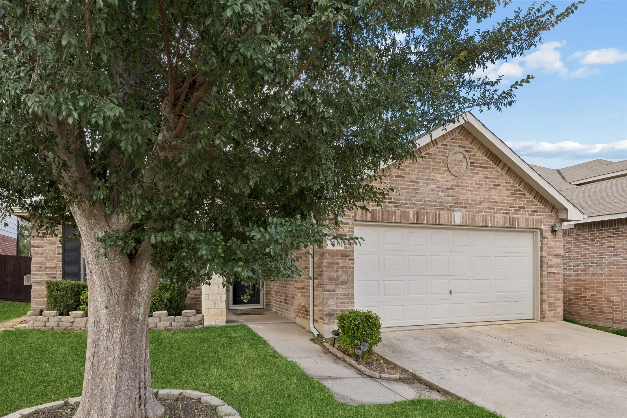 Single Family Residence For Sale in Tarrant County , 4541 Lacebark Lane, Fort Worth, Texas 76244, 3 Bedroom, 2 Bathroom, 2 Garage spaces, 1,868 Sqft, built in 2006, mls#21313982, Real Estate Agent in Fort Worth, Homes For Sale in Tarrant county, Homes For Sale in Fort Worth, Realtor in Fort Worth Texas, Real Estate Brokerage Independent Realty Texas, Luminita Cordes Realtor