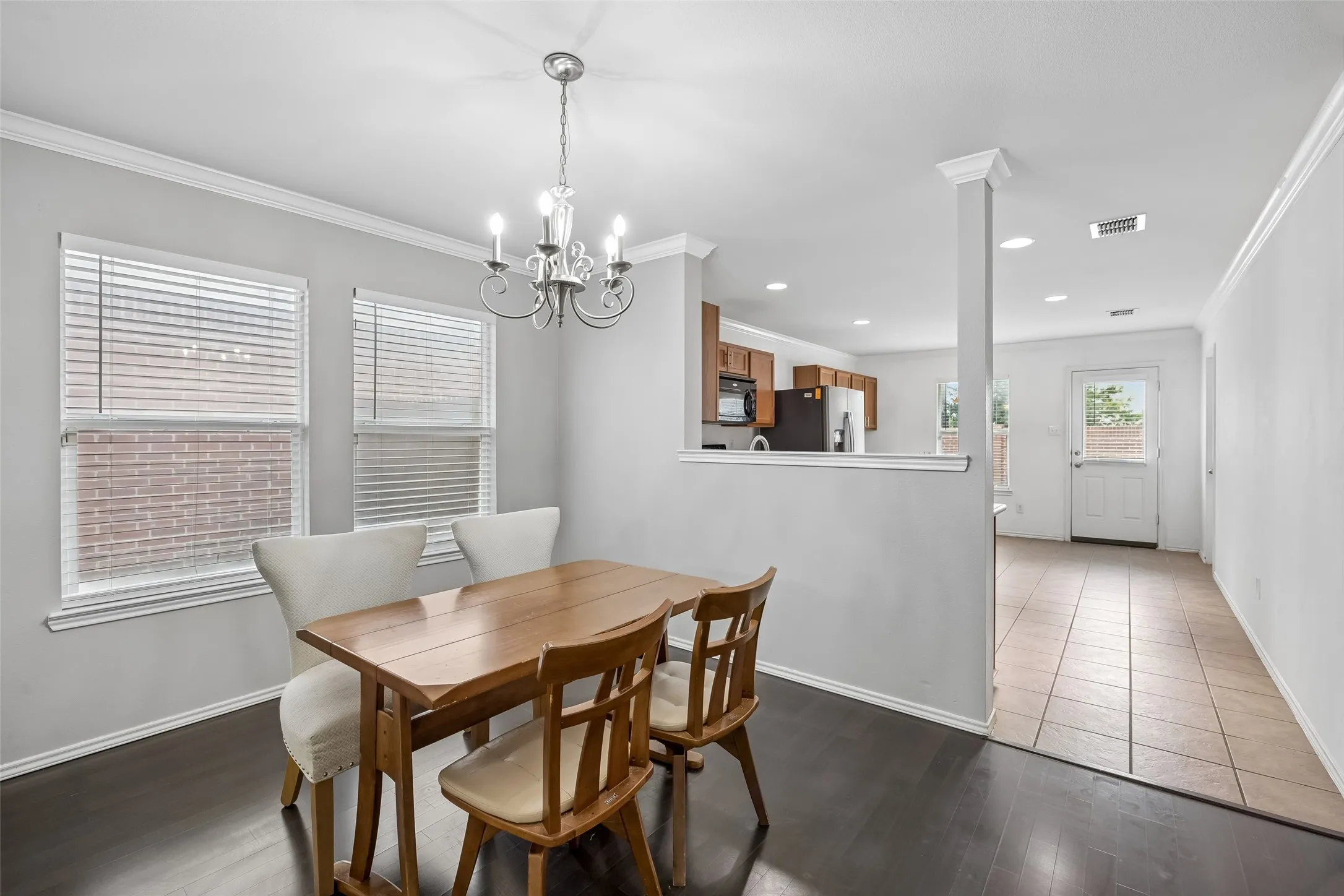 Single Family Residence For Sale in Tarrant County , 4541 Lacebark Lane, Fort Worth, Texas 76244, 3 Bedroom, 2 Bathroom, 2 Garage spaces, 1,868 Sqft, built in 2006, mls#21313982, Real Estate Agent in Fort Worth, Homes For Sale in Tarrant county, Homes For Sale in Fort Worth, Realtor in Fort Worth Texas, Real Estate Brokerage Independent Realty Texas, Luminita Cordes Realtor