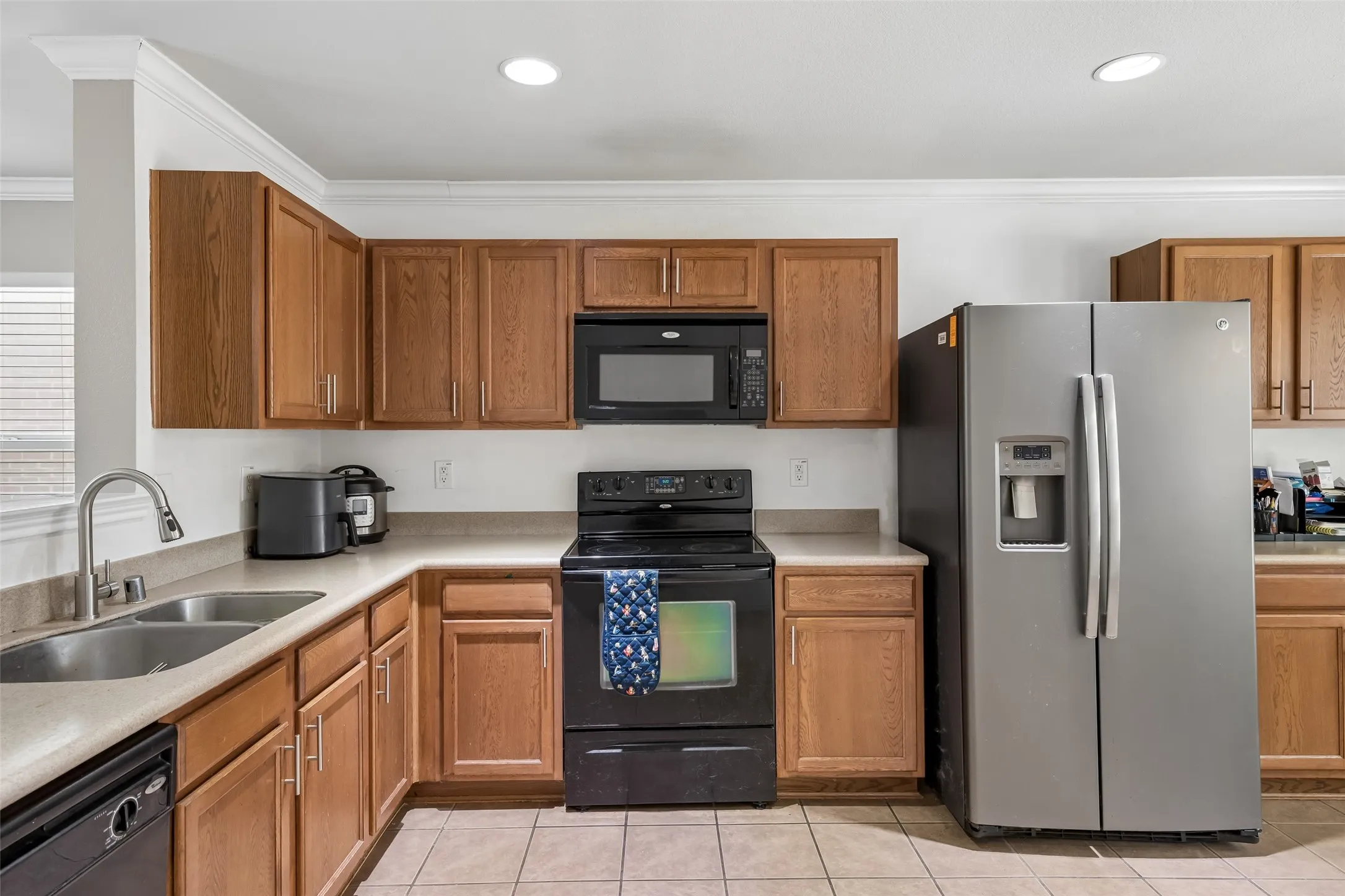 Single Family Residence For Sale in Tarrant County , 4541 Lacebark Lane, Fort Worth, Texas 76244, 3 Bedroom, 2 Bathroom, 2 Garage spaces, 1,868 Sqft, built in 2006, mls#21313982, Real Estate Agent in Fort Worth, Homes For Sale in Tarrant county, Homes For Sale in Fort Worth, Realtor in Fort Worth Texas, Real Estate Brokerage Independent Realty Texas, Luminita Cordes Realtor