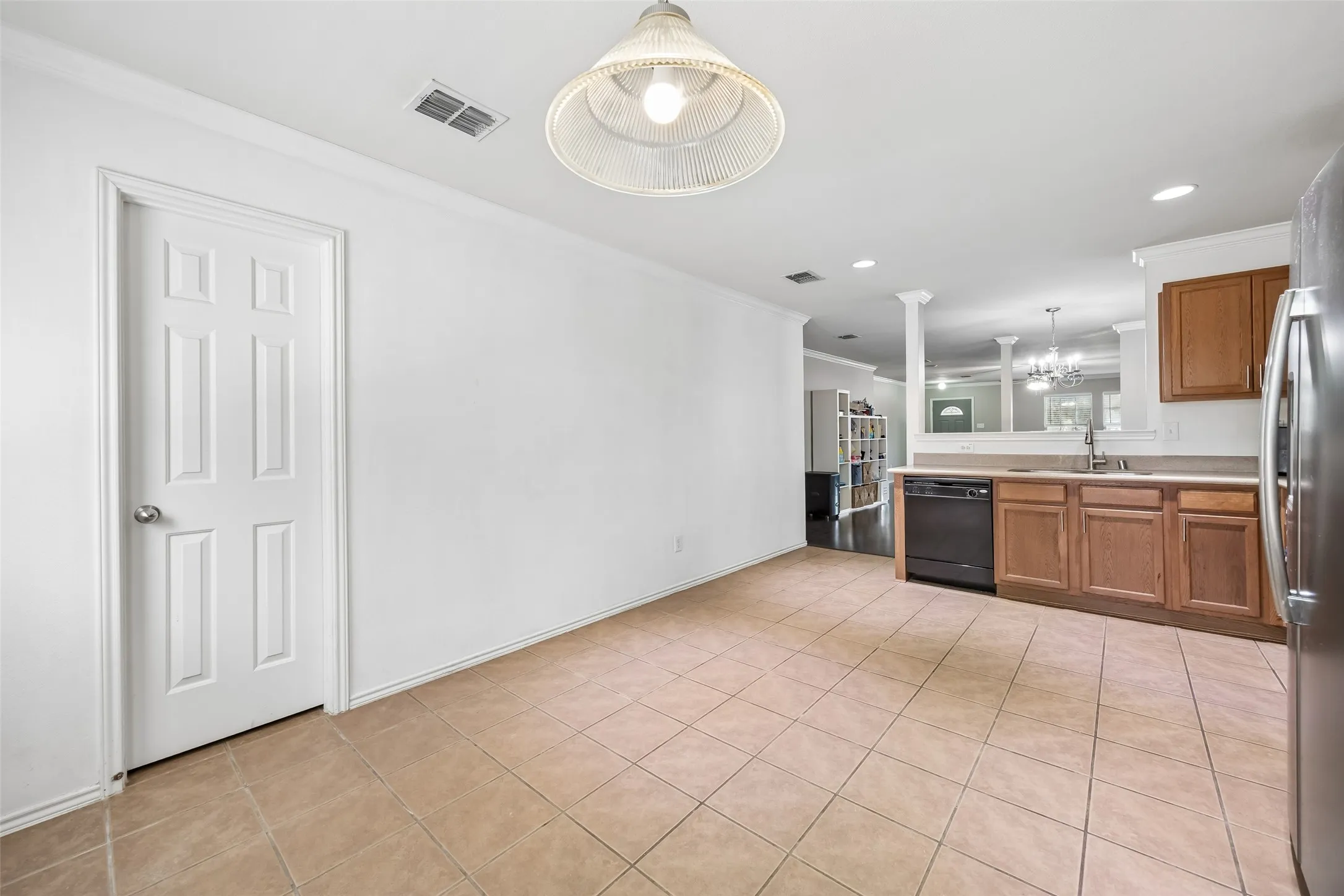 Single Family Residence For Sale in Tarrant County , 4541 Lacebark Lane, Fort Worth, Texas 76244, 3 Bedroom, 2 Bathroom, 2 Garage spaces, 1,868 Sqft, built in 2006, mls#21313982, Real Estate Agent in Fort Worth, Homes For Sale in Tarrant county, Homes For Sale in Fort Worth, Realtor in Fort Worth Texas, Real Estate Brokerage Independent Realty Texas, Luminita Cordes Realtor