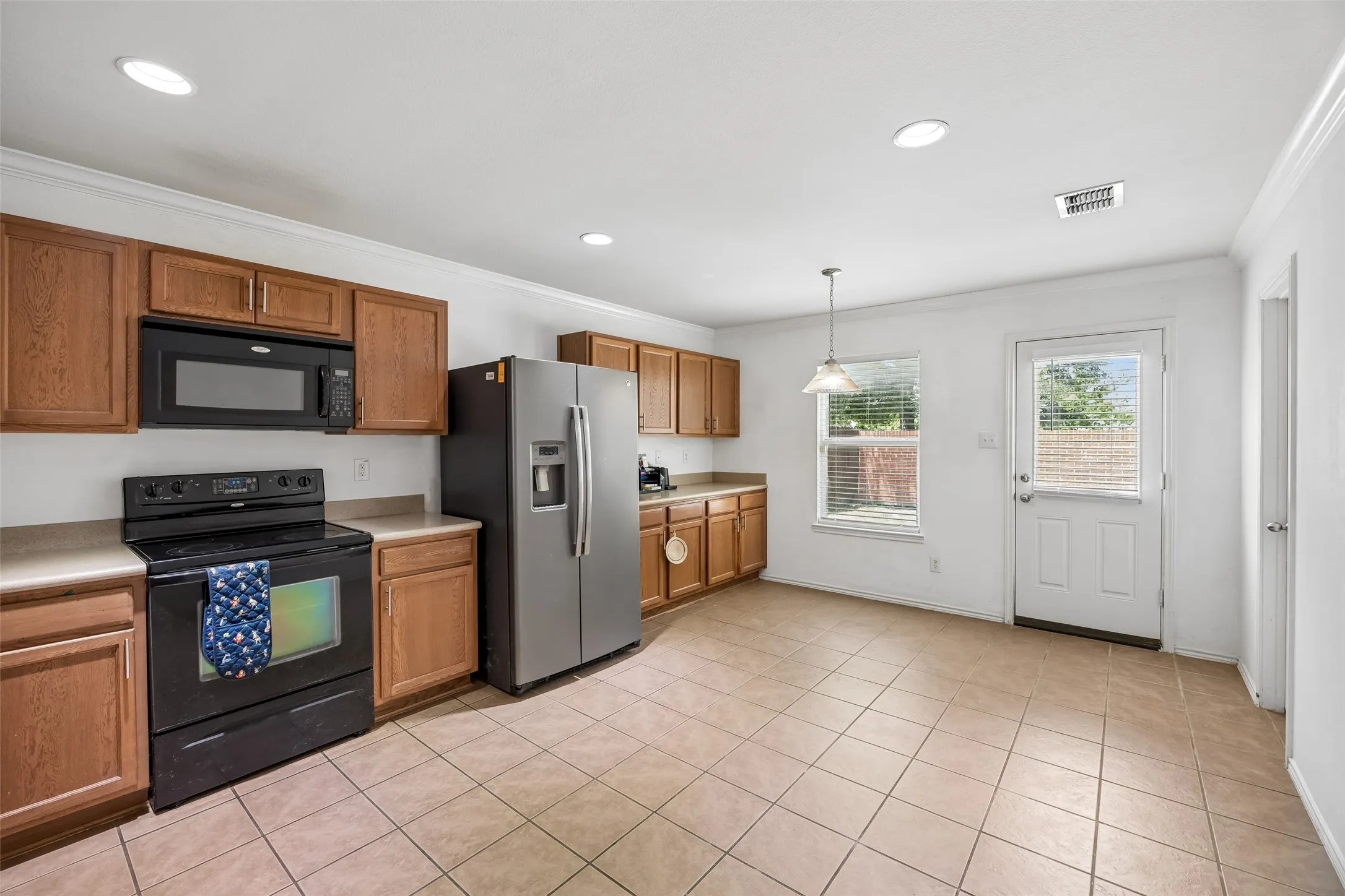 Single Family Residence For Sale in Tarrant County , 4541 Lacebark Lane, Fort Worth, Texas 76244, 3 Bedroom, 2 Bathroom, 2 Garage spaces, 1,868 Sqft, built in 2006, mls#21313982, Real Estate Agent in Fort Worth, Homes For Sale in Tarrant county, Homes For Sale in Fort Worth, Realtor in Fort Worth Texas, Real Estate Brokerage Independent Realty Texas, Luminita Cordes Realtor