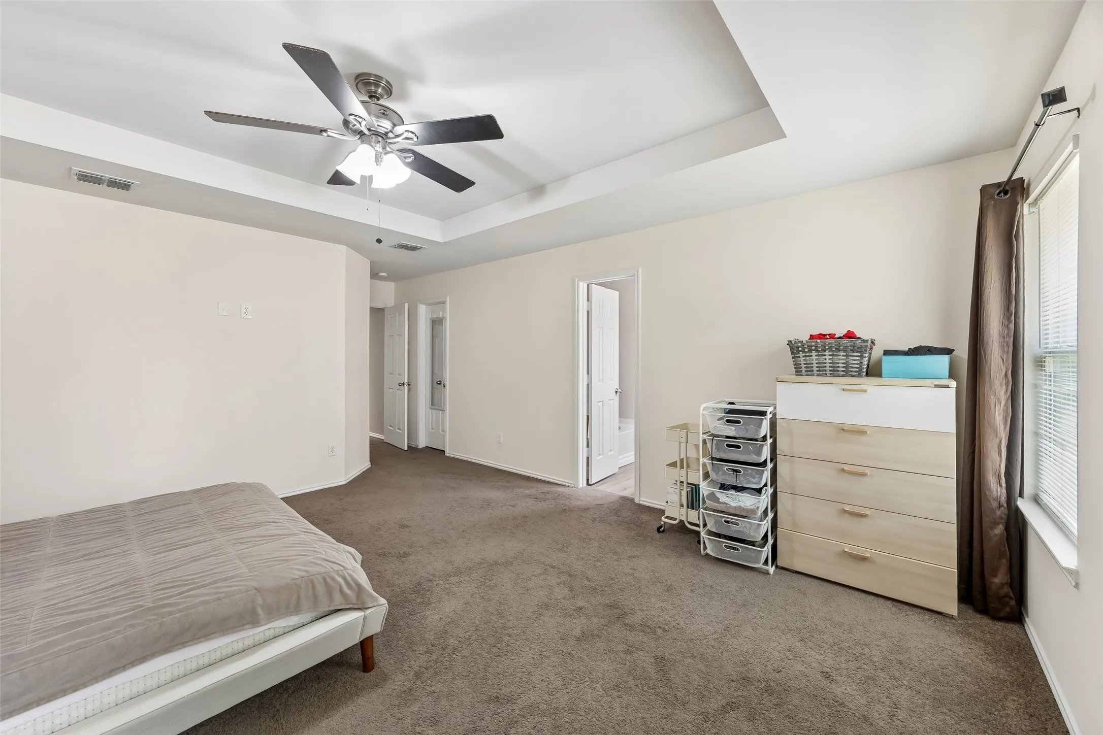 Single Family Residence For Sale in Tarrant County , 4541 Lacebark Lane, Fort Worth, Texas 76244, 3 Bedroom, 2 Bathroom, 2 Garage spaces, 1,868 Sqft, built in 2006, mls#21313982, Real Estate Agent in Fort Worth, Homes For Sale in Tarrant county, Homes For Sale in Fort Worth, Realtor in Fort Worth Texas, Real Estate Brokerage Independent Realty Texas, Luminita Cordes Realtor
