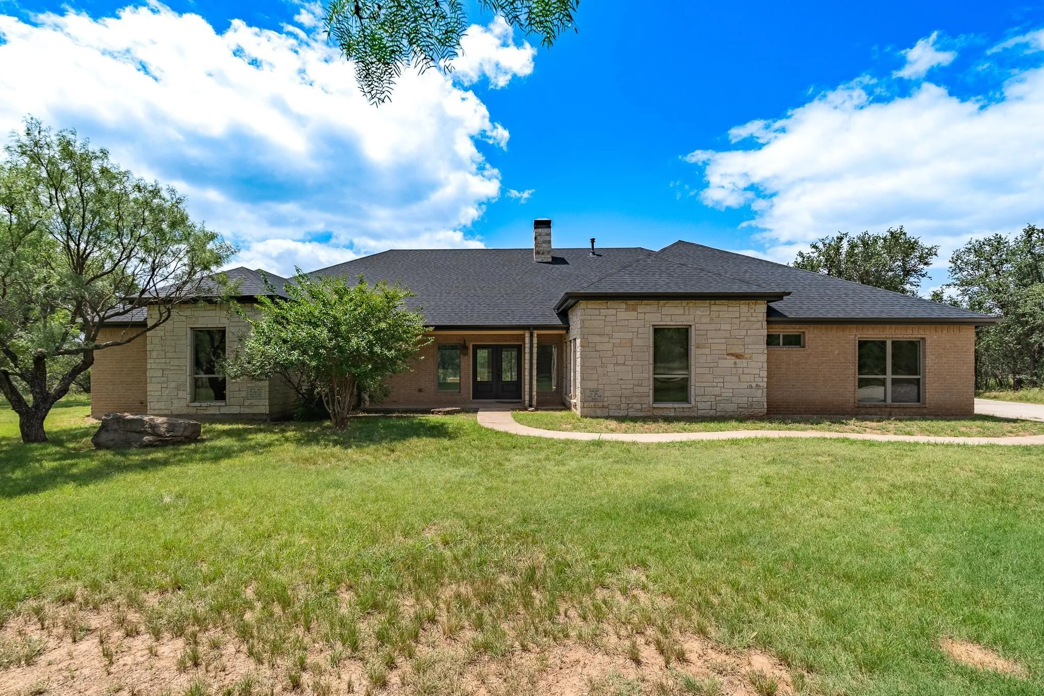 Single Family Residence For Sale in Taylor County , 7833 Fm 89, Tuscola, Texas 79562, 3 Bedroom, 2 Bathroom, 3 Garage spaces, 2,757 Sqft, built in 2013, mls#21314339, Real Estate Agent in Tuscola, Homes For Sale in Taylor county, Homes For Sale in Tuscola, Realtor in Tuscola Texas, Real Estate Brokerage Independent Realty Texas, Luminita Cordes Realtor