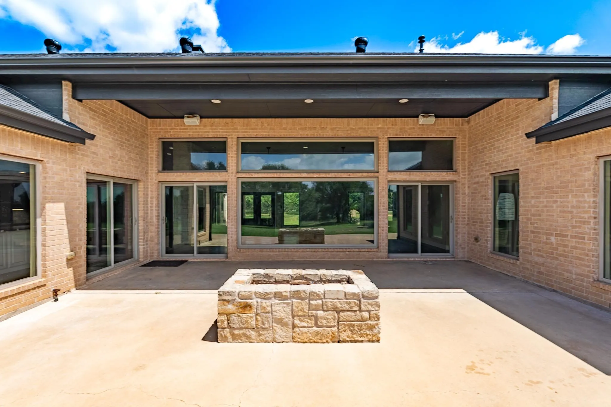 Single Family Residence For Sale in Taylor County , 7833 Fm 89, Tuscola, Texas 79562, 3 Bedroom, 2 Bathroom, 3 Garage spaces, 2,757 Sqft, built in 2013, mls#21314339, Real Estate Agent in Tuscola, Homes For Sale in Taylor county, Homes For Sale in Tuscola, Realtor in Tuscola Texas, Real Estate Brokerage Independent Realty Texas, Luminita Cordes Realtor
