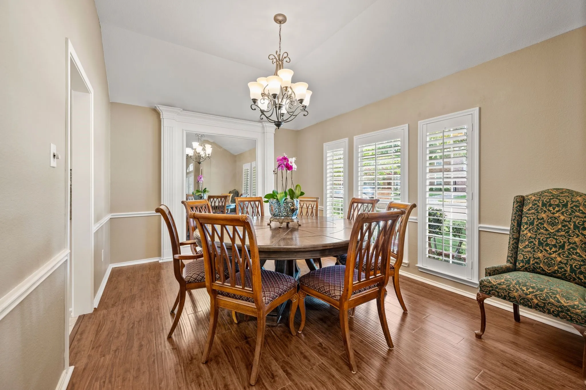 Single Family Residence For Sale in Tarrant County , 926 Creekbend Drive, Keller, Texas 76248, 4 Bedroom, 2 Bathroom, 2 Garage spaces, 2,606 Sqft, built in 1998, mls#21314280, Real Estate Agent in Keller, Homes For Sale in Tarrant county, Homes For Sale in Keller, Realtor in Keller Texas, Real Estate Brokerage Independent Realty Texas, Luminita Cordes Realtor