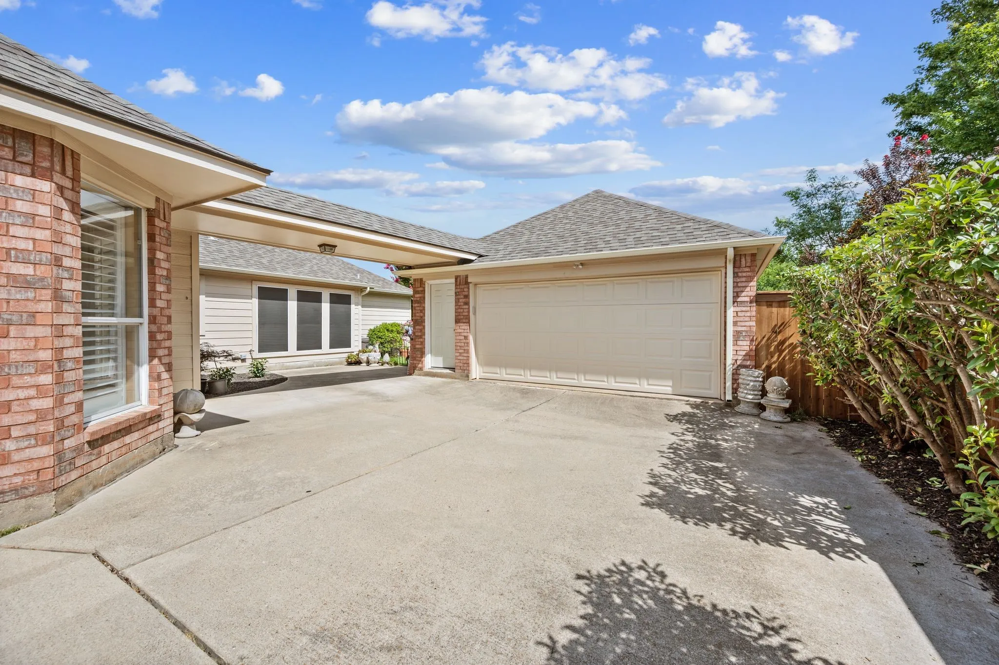 Driveway & Detached Garage