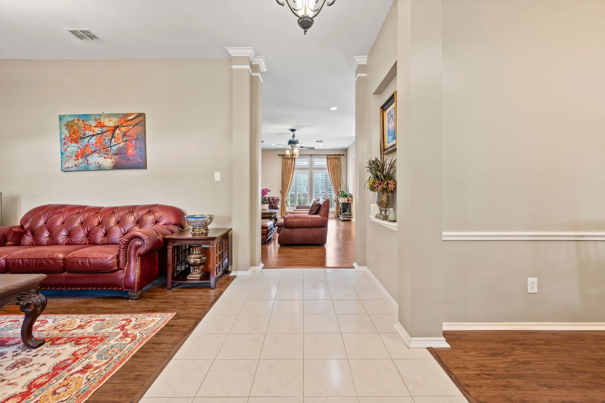 Single Family Residence For Sale in Tarrant County , 926 Creekbend Drive, Keller, Texas 76248, 4 Bedroom, 2 Bathroom, 2 Garage spaces, 2,606 Sqft, built in 1998, mls#21314280, Real Estate Agent in Keller, Homes For Sale in Tarrant county, Homes For Sale in Keller, Realtor in Keller Texas, Real Estate Brokerage Independent Realty Texas, Luminita Cordes Realtor