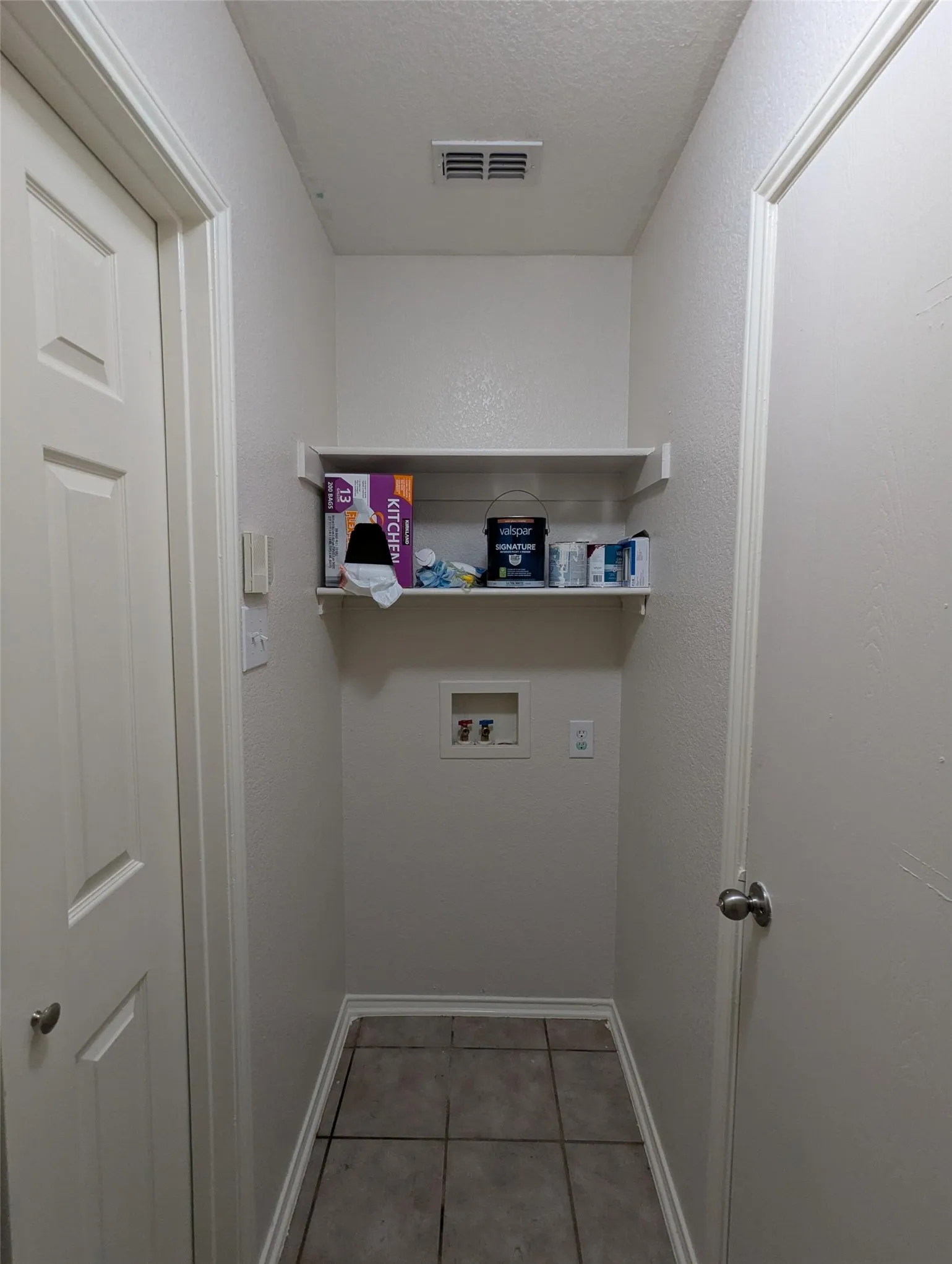 Single Family Residence For Sale in Tarrant County , 14300 Polo Ranch Street, Fort Worth, Texas 76052, 3 Bedroom, 2 Bathroom, 2 Garage spaces, 1,423 Sqft, built in 2007, mls#21314470, Real Estate Agent in Fort Worth, Homes For Sale in Tarrant county, Homes For Sale in Fort Worth, Realtor in Fort Worth Texas, Real Estate Brokerage Independent Realty Texas, Luminita Cordes Realtor