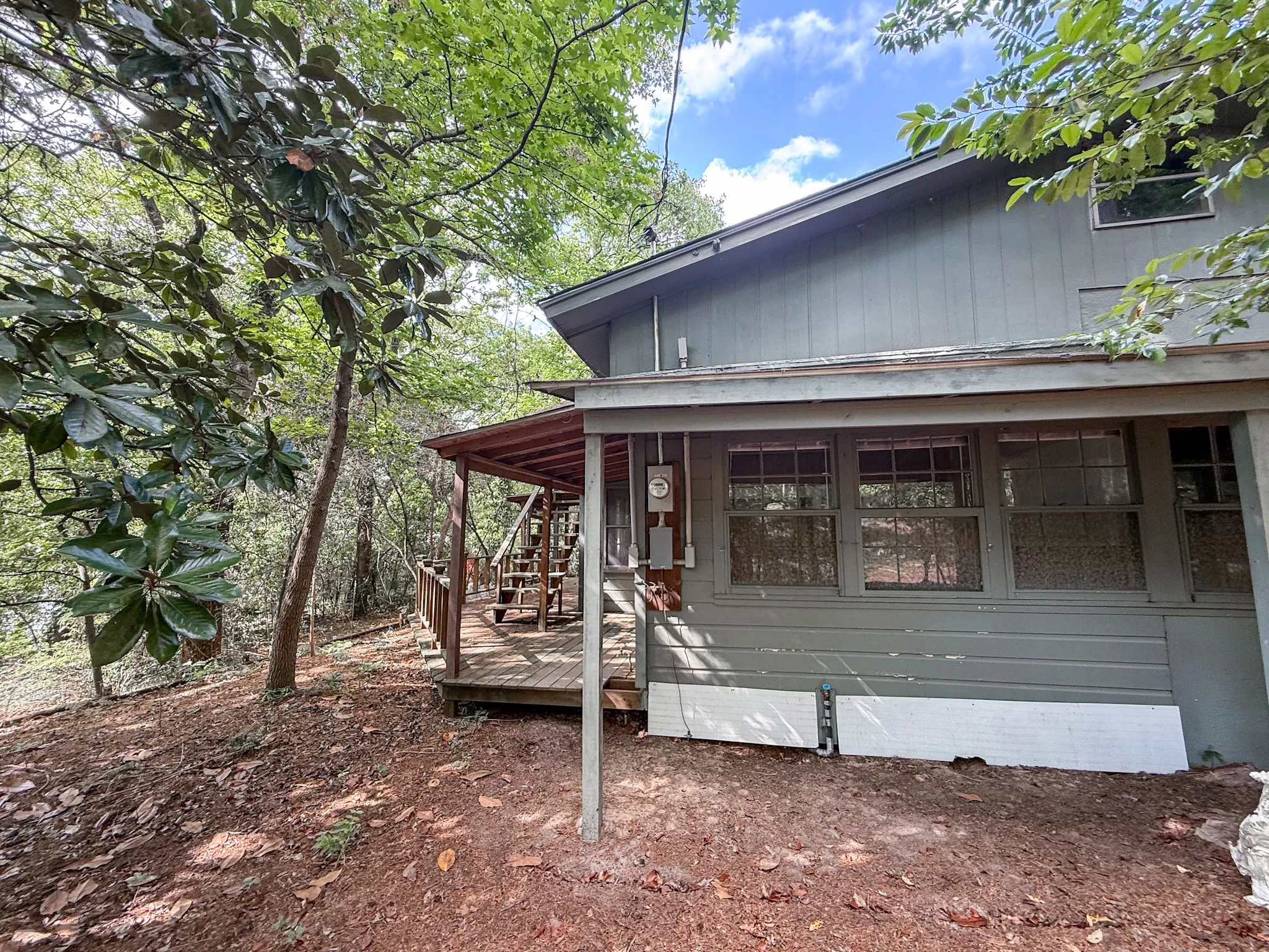 Single Family Residence For Sale in Franklin (TX) County , 1036 Lake Franklin Dr, Winnsboro, Texas 75494, 2 Bedroom, 2 Bathroom, Garage spaces, 1,428 Sqft, built in 1950, mls#21314482, Real Estate Agent in Winnsboro, Homes For Sale in Franklin (TX) county, Homes For Sale in Winnsboro, Realtor in Winnsboro Texas, Real Estate Brokerage Independent Realty Texas, Luminita Cordes Realtor