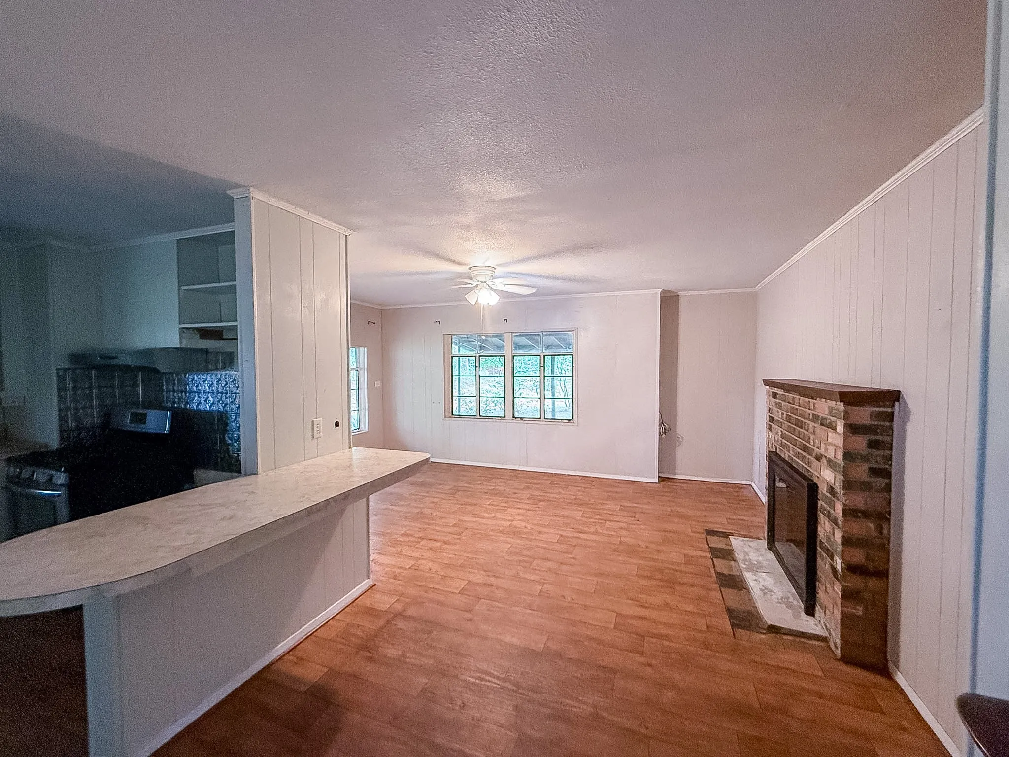 Single Family Residence For Sale in Franklin (TX) County , 1036 Lake Franklin Dr, Winnsboro, Texas 75494, 2 Bedroom, 2 Bathroom, Garage spaces, 1,428 Sqft, built in 1950, mls#21314482, Real Estate Agent in Winnsboro, Homes For Sale in Franklin (TX) county, Homes For Sale in Winnsboro, Realtor in Winnsboro Texas, Real Estate Brokerage Independent Realty Texas, Luminita Cordes Realtor