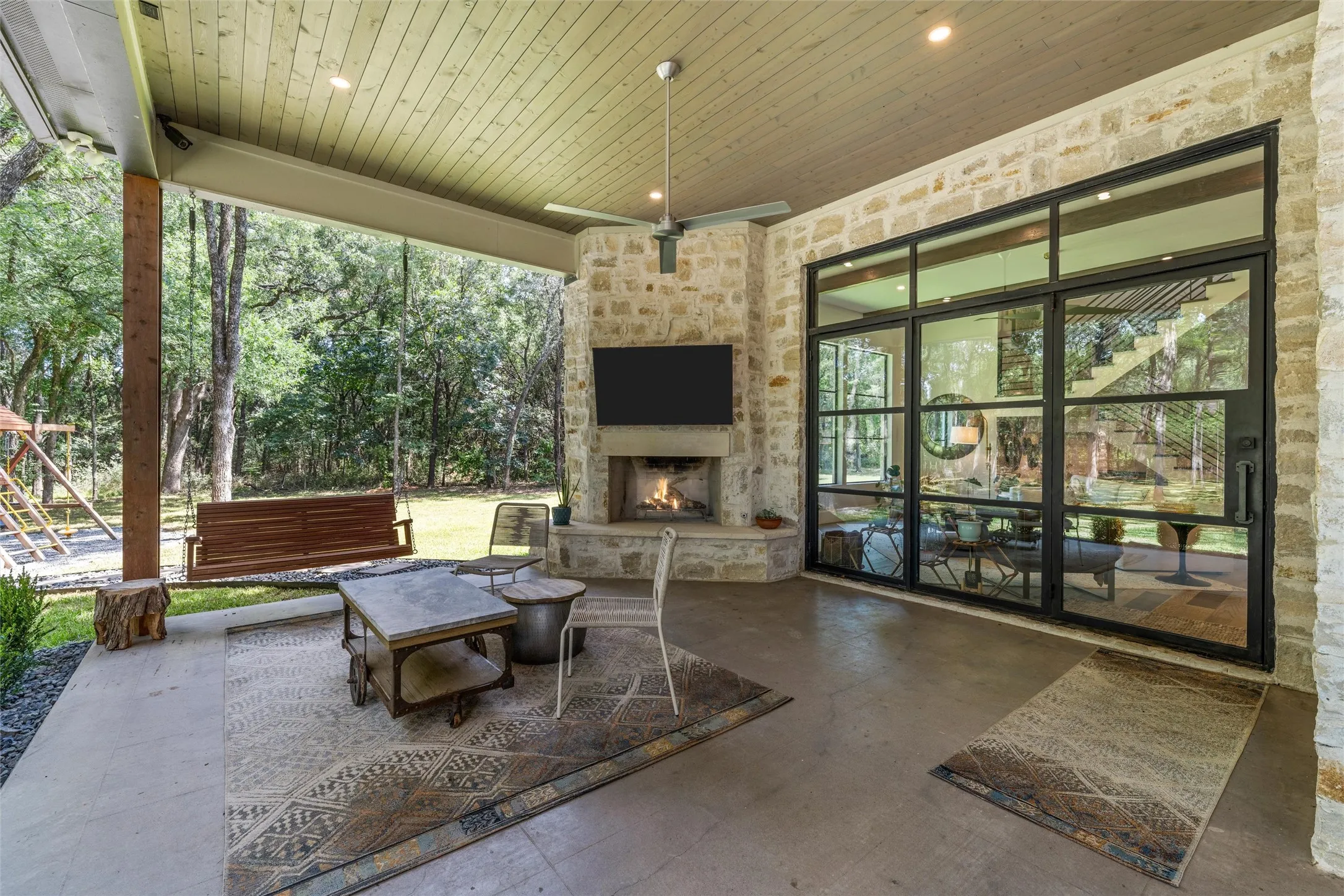 Single Family Residence For Sale in Mc Lennan County , 1074 Rogers Hill Spur, Waco, Texas 76705, 5 Bedroom, 5 Bathroom, 2 Garage spaces, 3,578 Sqft, built in 2017, mls#21314097, Real Estate Agent in Waco, Homes For Sale in Mc Lennan county, Homes For Sale in Waco, Realtor in Waco Texas, Real Estate Brokerage Independent Realty Texas, Luminita Cordes Realtor