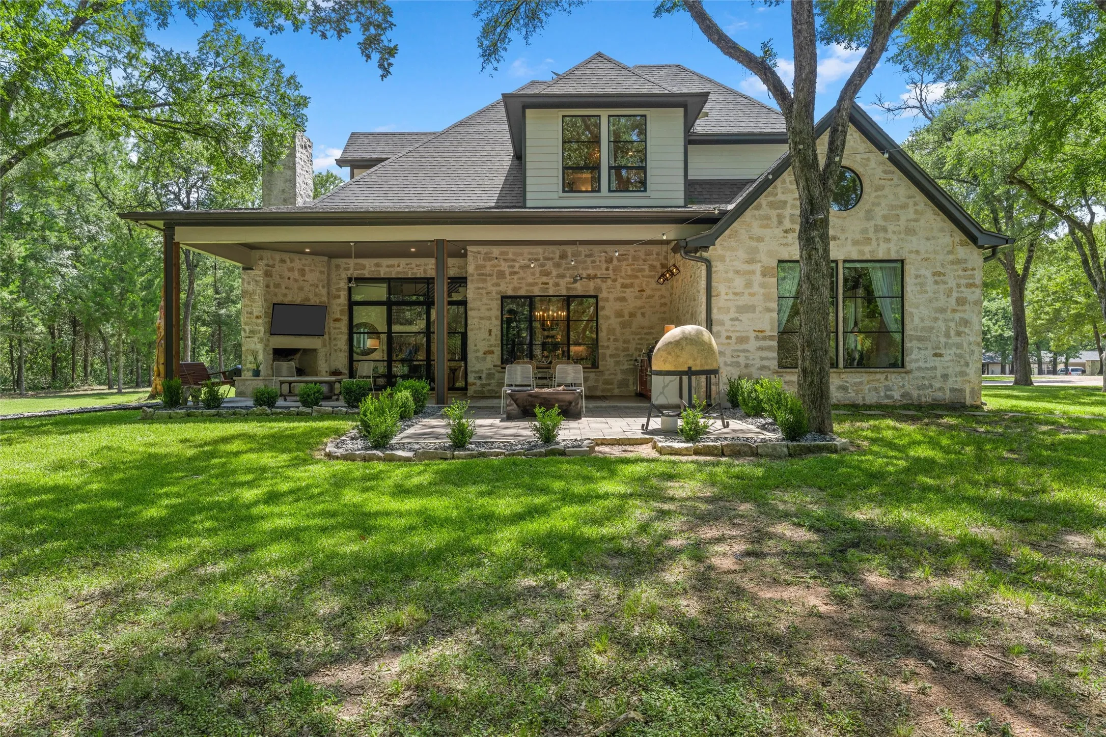 Single Family Residence For Sale in Mc Lennan County , 1074 Rogers Hill Spur, Waco, Texas 76705, 5 Bedroom, 5 Bathroom, 2 Garage spaces, 3,578 Sqft, built in 2017, mls#21314097, Real Estate Agent in Waco, Homes For Sale in Mc Lennan county, Homes For Sale in Waco, Realtor in Waco Texas, Real Estate Brokerage Independent Realty Texas, Luminita Cordes Realtor