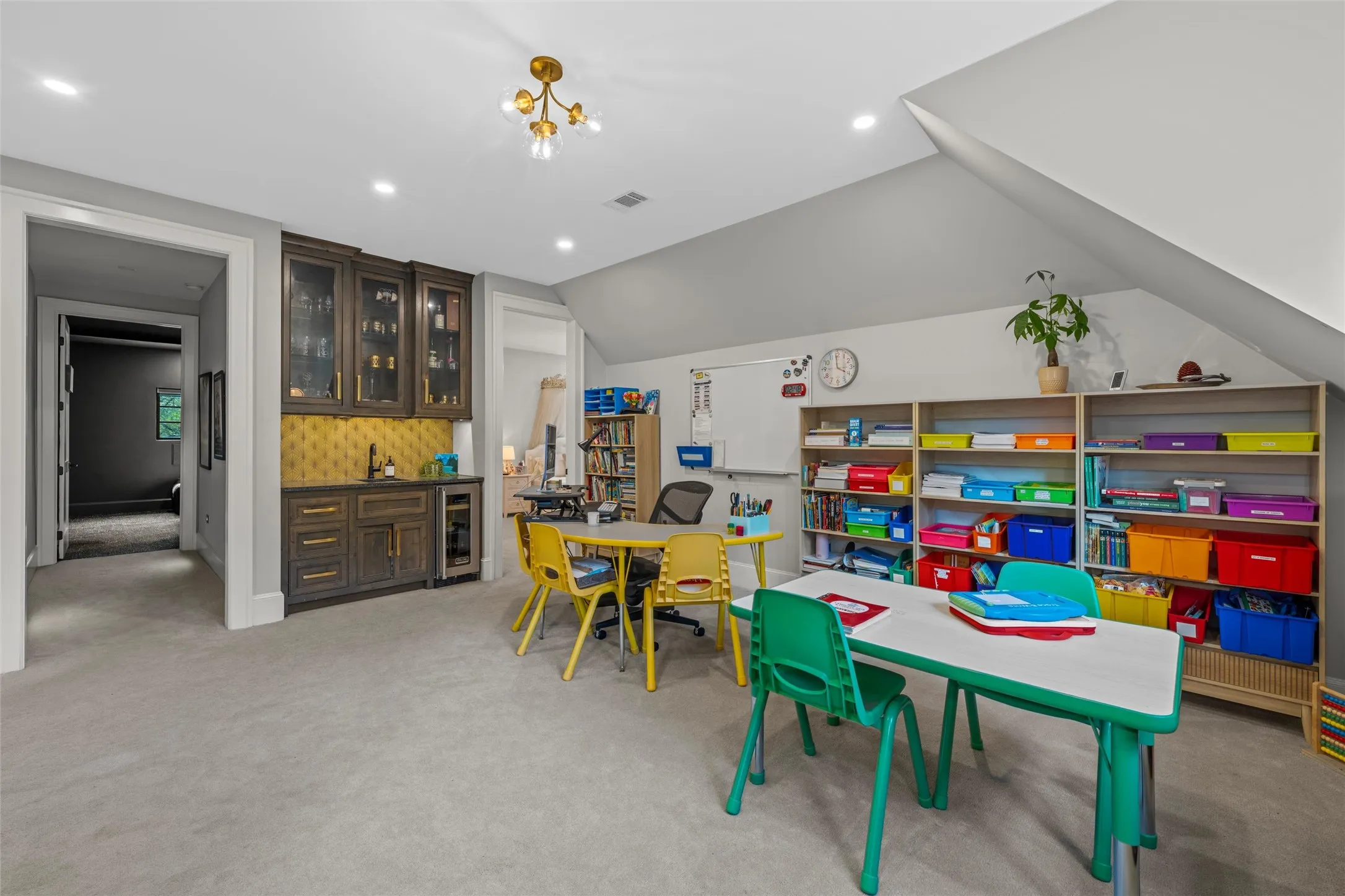 Single Family Residence For Sale in Mc Lennan County , 1074 Rogers Hill Spur, Waco, Texas 76705, 5 Bedroom, 5 Bathroom, 2 Garage spaces, 3,578 Sqft, built in 2017, mls#21314097, Real Estate Agent in Waco, Homes For Sale in Mc Lennan county, Homes For Sale in Waco, Realtor in Waco Texas, Real Estate Brokerage Independent Realty Texas, Luminita Cordes Realtor