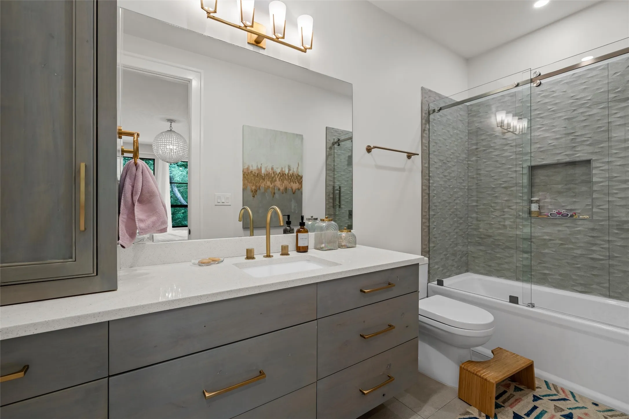 Single Family Residence For Sale in Mc Lennan County , 1074 Rogers Hill Spur, Waco, Texas 76705, 5 Bedroom, 5 Bathroom, 2 Garage spaces, 3,578 Sqft, built in 2017, mls#21314097, Real Estate Agent in Waco, Homes For Sale in Mc Lennan county, Homes For Sale in Waco, Realtor in Waco Texas, Real Estate Brokerage Independent Realty Texas, Luminita Cordes Realtor