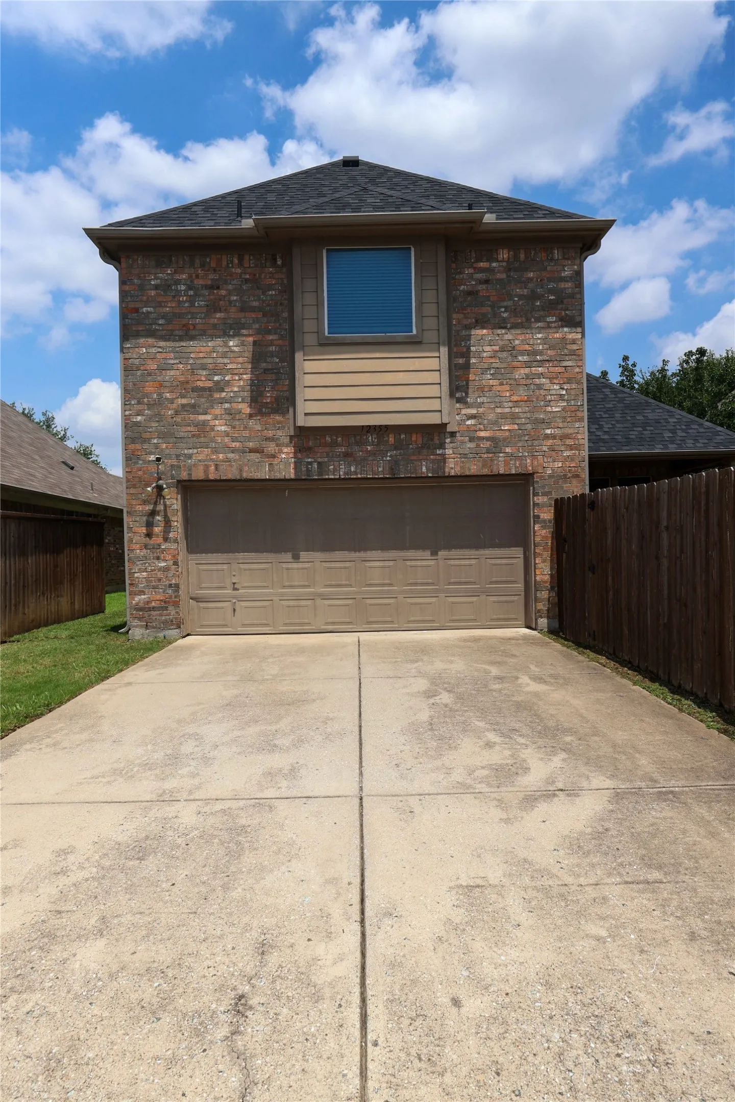 Single Family Residence For Rent in Denton County , 12355 Ducks Landing, Frisco, Texas 75033, 4 Bedroom, 3 Bathroom, 2 Garage spaces, 2,651 Sqft, built in 2006, mls#21314493, Real Estate Agent in Frisco, Homes For Rent in Denton county, Homes For Rent in Frisco, Realtor in Frisco Texas, Real Estate Brokerage Independent Realty Texas, Luminita Cordes Realtor