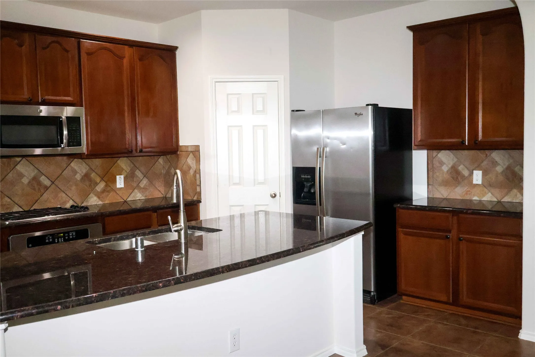 Single Family Residence For Rent in Denton County , 12355 Ducks Landing, Frisco, Texas 75033, 4 Bedroom, 3 Bathroom, 2 Garage spaces, 2,651 Sqft, built in 2006, mls#21314493, Real Estate Agent in Frisco, Homes For Rent in Denton county, Homes For Rent in Frisco, Realtor in Frisco Texas, Real Estate Brokerage Independent Realty Texas, Luminita Cordes Realtor