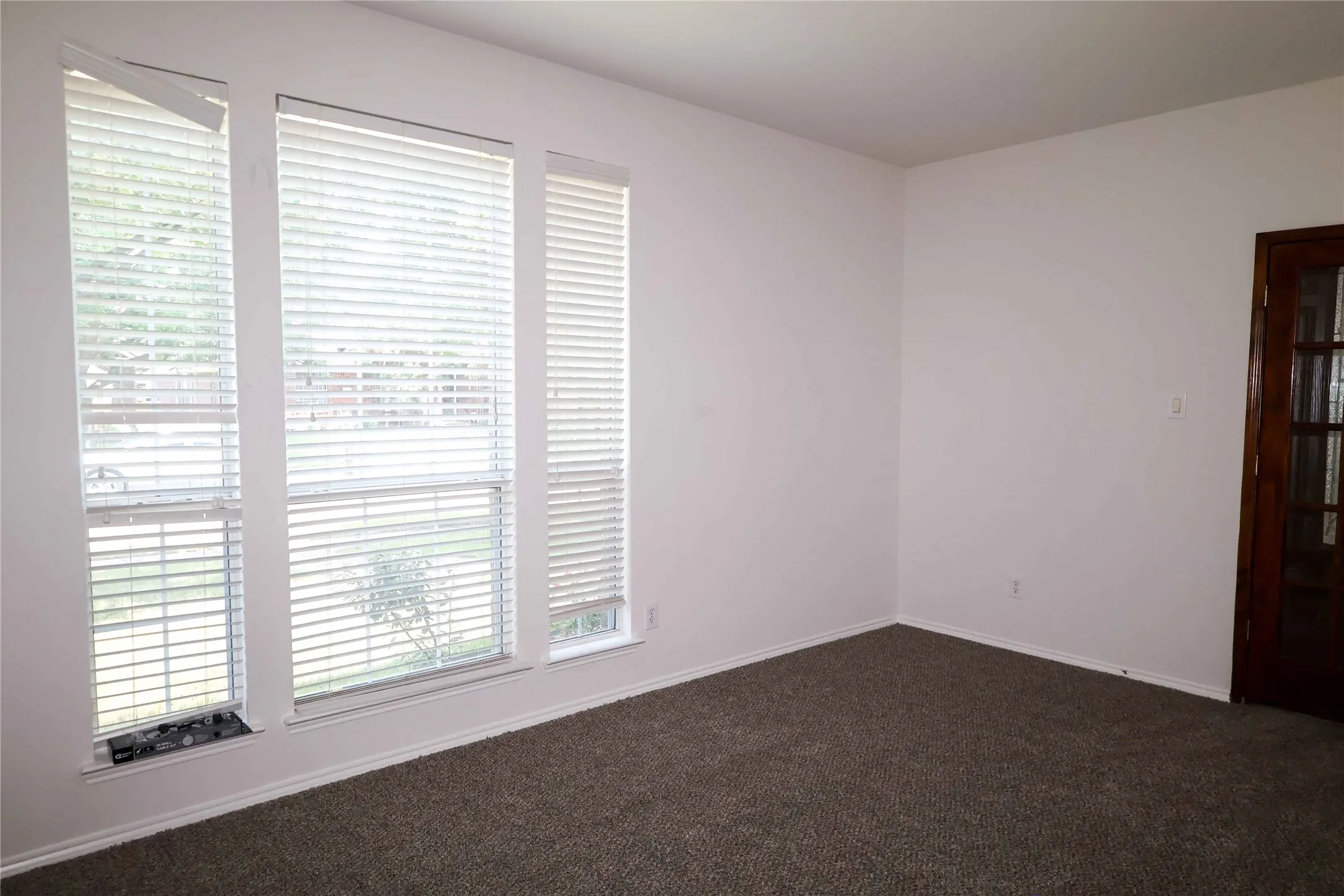 Single Family Residence For Rent in Denton County , 12355 Ducks Landing, Frisco, Texas 75033, 4 Bedroom, 3 Bathroom, 2 Garage spaces, 2,651 Sqft, built in 2006, mls#21314493, Real Estate Agent in Frisco, Homes For Rent in Denton county, Homes For Rent in Frisco, Realtor in Frisco Texas, Real Estate Brokerage Independent Realty Texas, Luminita Cordes Realtor