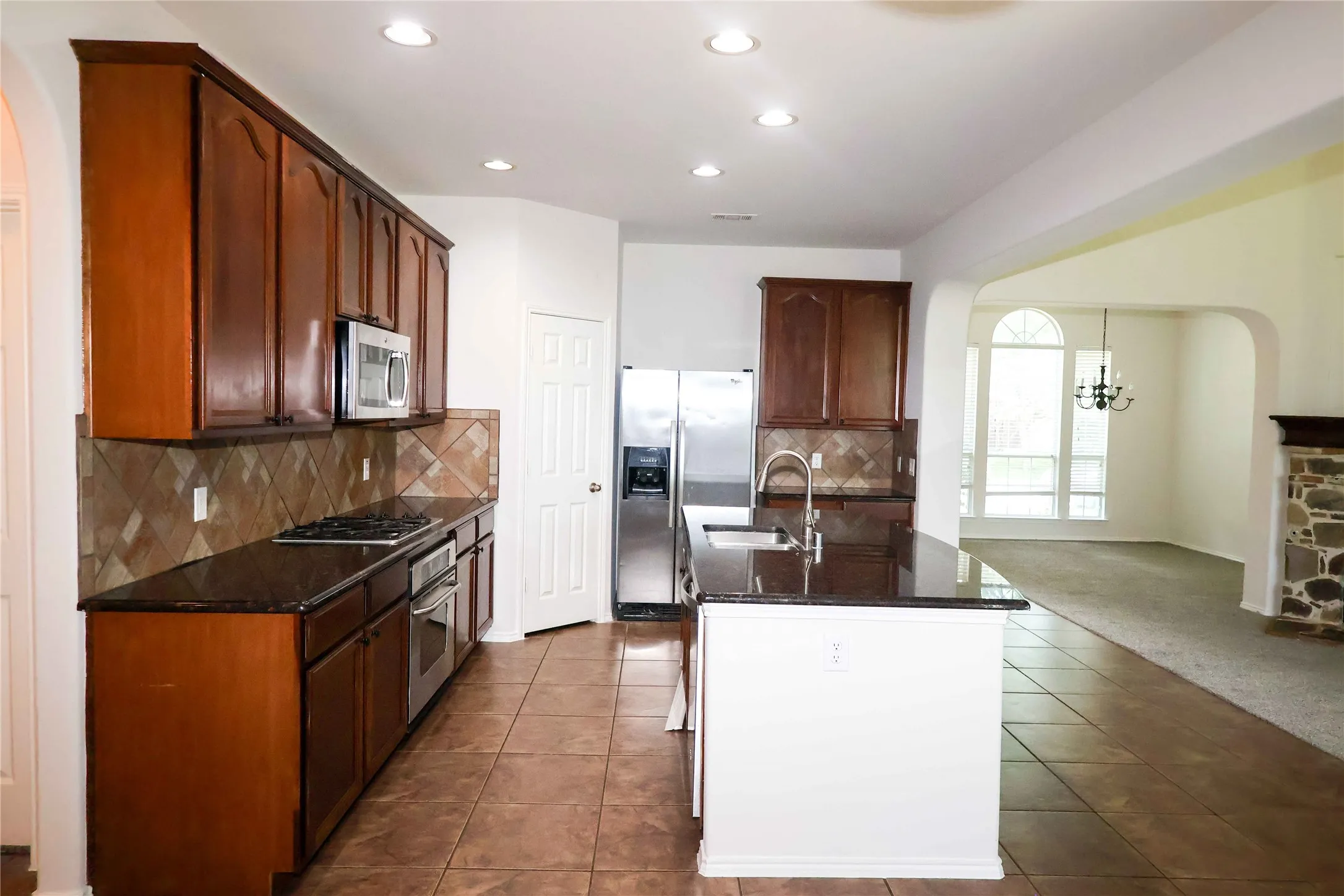 Single Family Residence For Rent in Denton County , 12355 Ducks Landing, Frisco, Texas 75033, 4 Bedroom, 3 Bathroom, 2 Garage spaces, 2,651 Sqft, built in 2006, mls#21314493, Real Estate Agent in Frisco, Homes For Rent in Denton county, Homes For Rent in Frisco, Realtor in Frisco Texas, Real Estate Brokerage Independent Realty Texas, Luminita Cordes Realtor