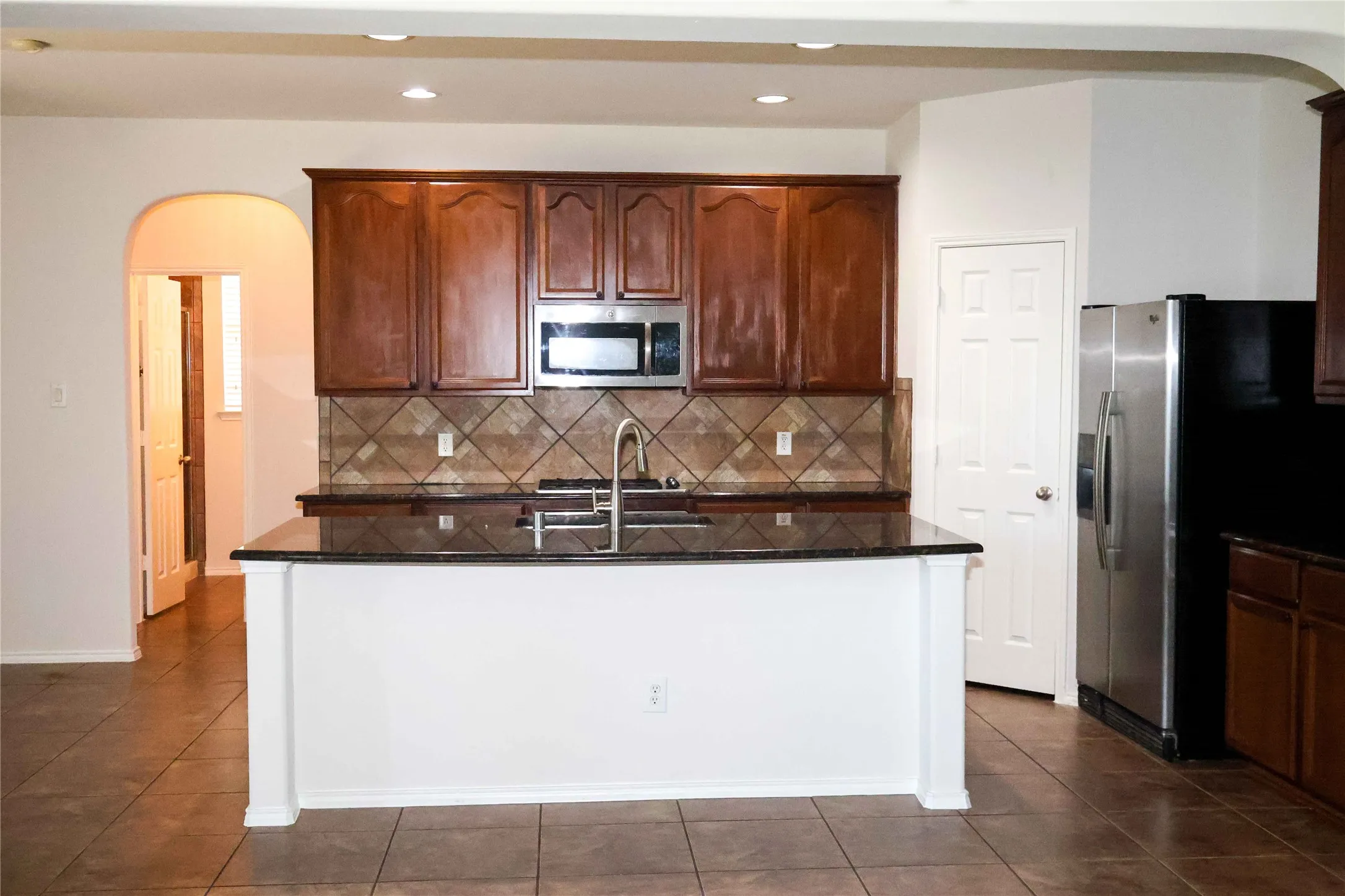 Single Family Residence For Rent in Denton County , 12355 Ducks Landing, Frisco, Texas 75033, 4 Bedroom, 3 Bathroom, 2 Garage spaces, 2,651 Sqft, built in 2006, mls#21314493, Real Estate Agent in Frisco, Homes For Rent in Denton county, Homes For Rent in Frisco, Realtor in Frisco Texas, Real Estate Brokerage Independent Realty Texas, Luminita Cordes Realtor