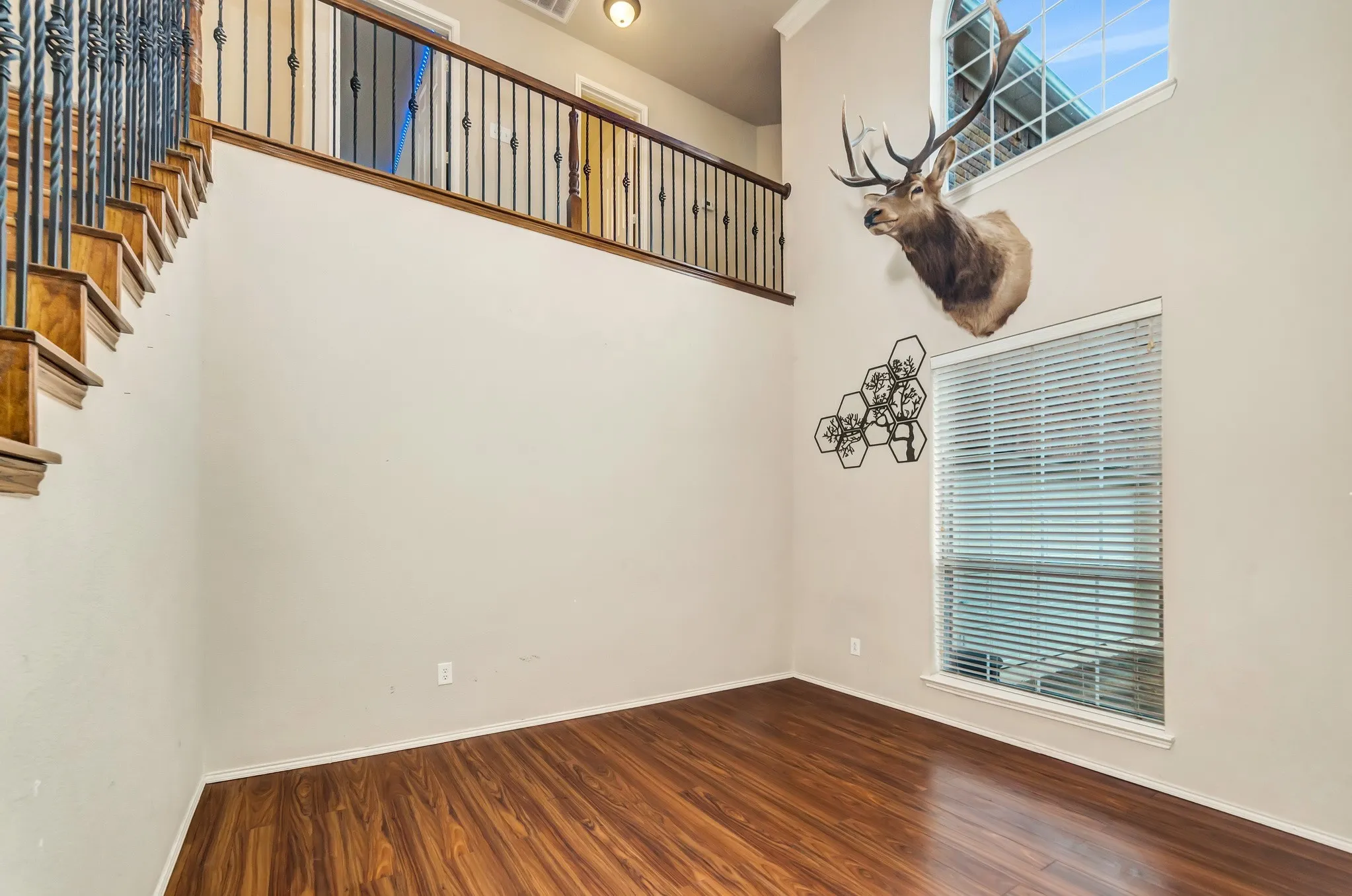 Single Family Residence For Sale in Tarrant County , 2312 Tawny Owl Road, Grand Prairie, Texas 75052, 4 Bedroom, 3 Bathroom, 3 Garage spaces, 4,100 Sqft, built in 2007, mls#21314500, Real Estate Agent in Grand Prairie, Homes For Sale in Tarrant county, Homes For Sale in Grand Prairie, Realtor in Grand Prairie Texas, Real Estate Brokerage Independent Realty Texas, Luminita Cordes Realtor