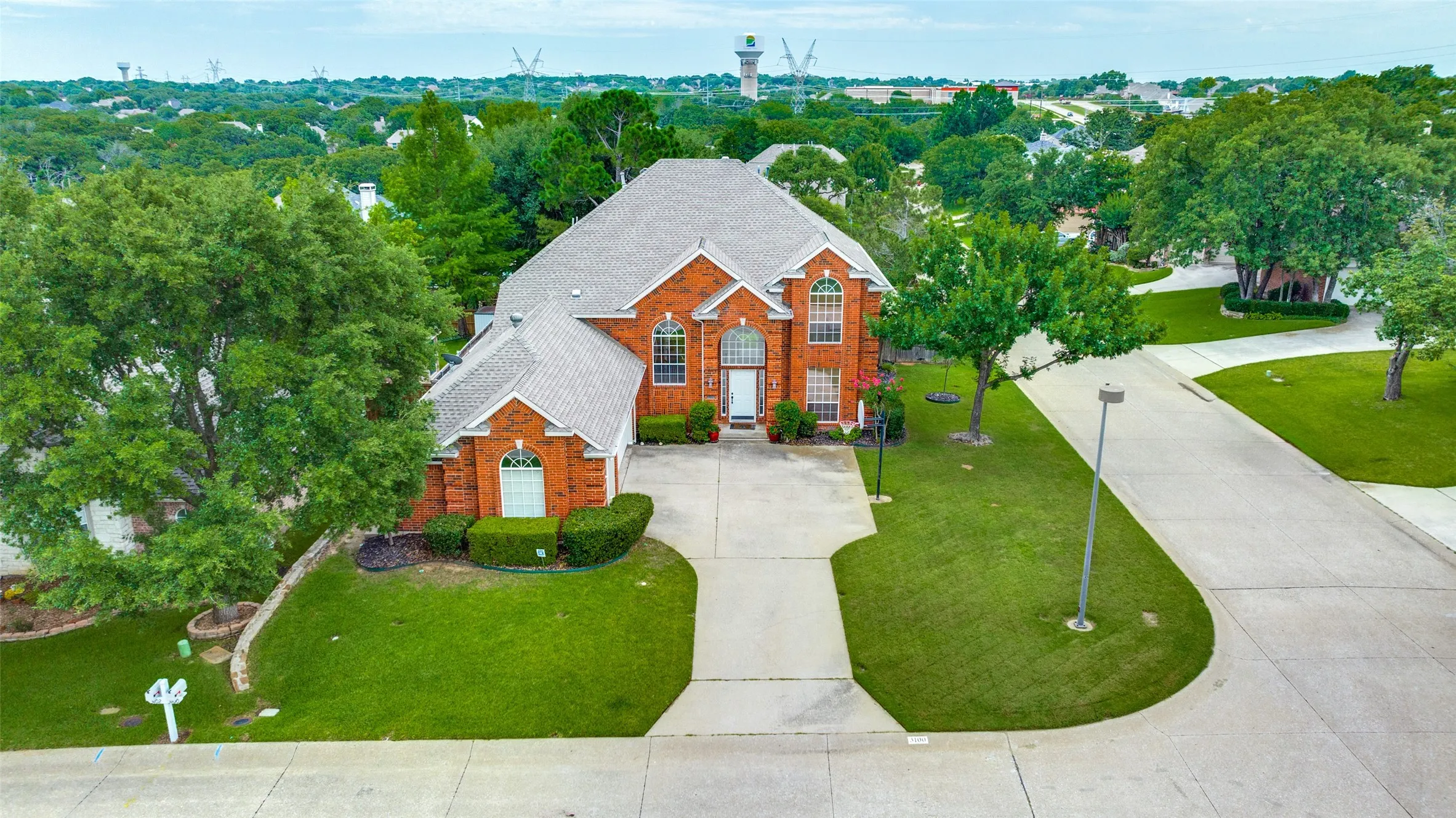 Single Family Residence For Sale in Denton County , 3100 Green Hollow Court, Highland Village, Texas 75077, 5 Bedroom, 4 Bathroom, 3 Garage spaces, 3,044 Sqft, built in 1996, mls#21310753, Real Estate Agent in Highland Village, Homes For Sale in Denton county, Homes For Sale in Highland Village, Realtor in Highland Village Texas, Real Estate Brokerage Independent Realty Texas, Luminita Cordes Realtor