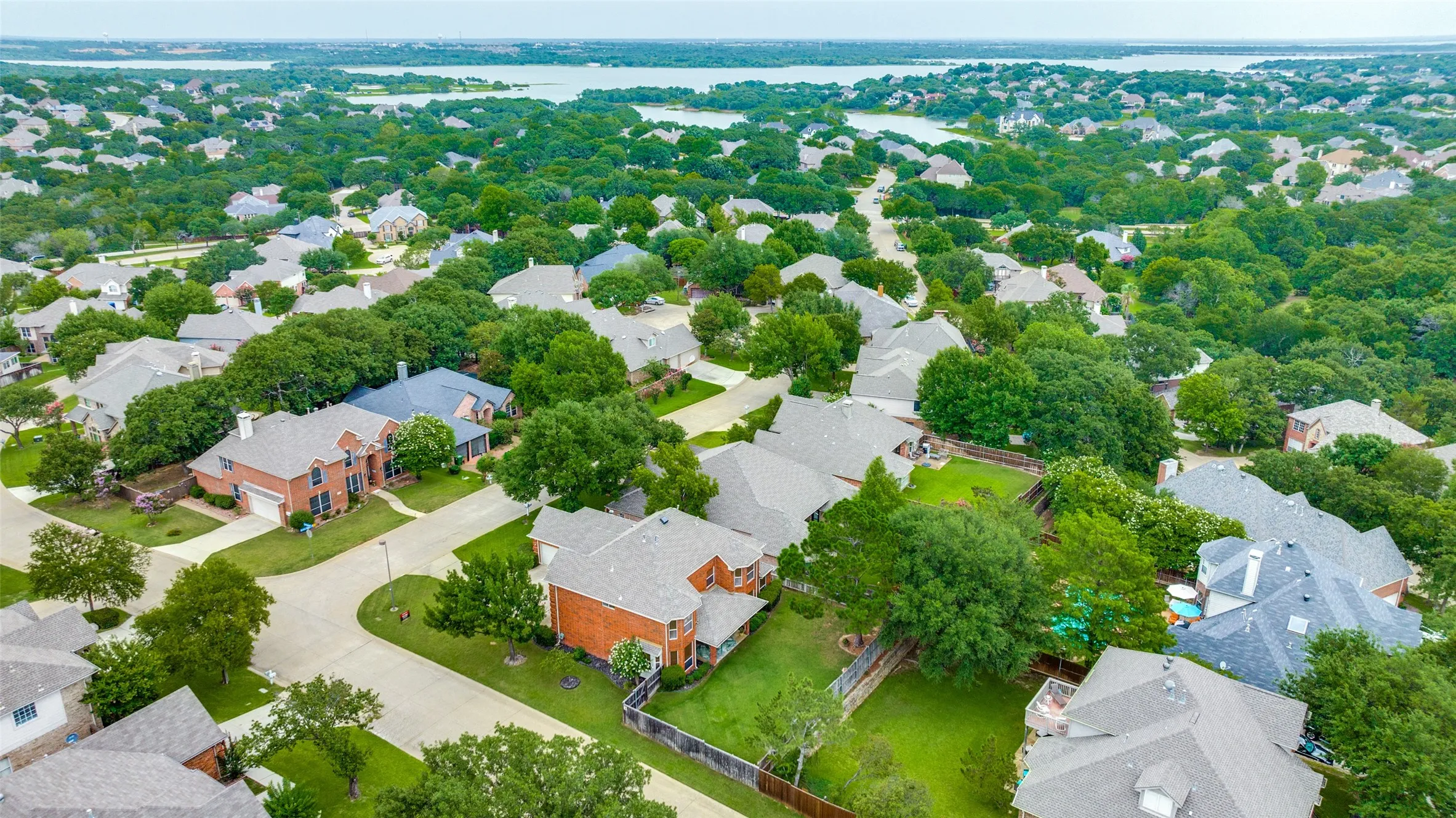 Single Family Residence For Sale in Denton County , 3100 Green Hollow Court, Highland Village, Texas 75077, 5 Bedroom, 4 Bathroom, 3 Garage spaces, 3,044 Sqft, built in 1996, mls#21310753, Real Estate Agent in Highland Village, Homes For Sale in Denton county, Homes For Sale in Highland Village, Realtor in Highland Village Texas, Real Estate Brokerage Independent Realty Texas, Luminita Cordes Realtor
