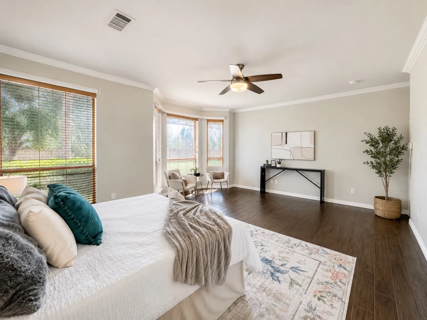 Single Family Residence For Sale in Denton County , 3100 Green Hollow Court, Highland Village, Texas 75077, 5 Bedroom, 4 Bathroom, 3 Garage spaces, 3,044 Sqft, built in 1996, mls#21310753, Real Estate Agent in Highland Village, Homes For Sale in Denton county, Homes For Sale in Highland Village, Realtor in Highland Village Texas, Real Estate Brokerage Independent Realty Texas, Luminita Cordes Realtor