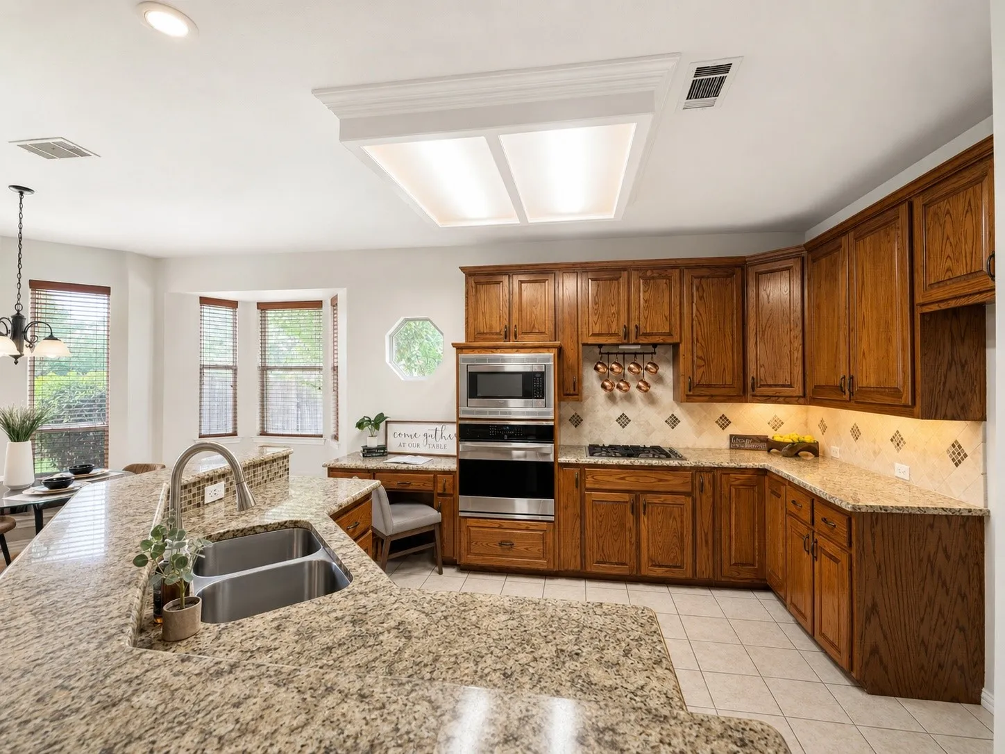 Single Family Residence For Sale in Denton County , 3100 Green Hollow Court, Highland Village, Texas 75077, 5 Bedroom, 4 Bathroom, 3 Garage spaces, 3,044 Sqft, built in 1996, mls#21310753, Real Estate Agent in Highland Village, Homes For Sale in Denton county, Homes For Sale in Highland Village, Realtor in Highland Village Texas, Real Estate Brokerage Independent Realty Texas, Luminita Cordes Realtor