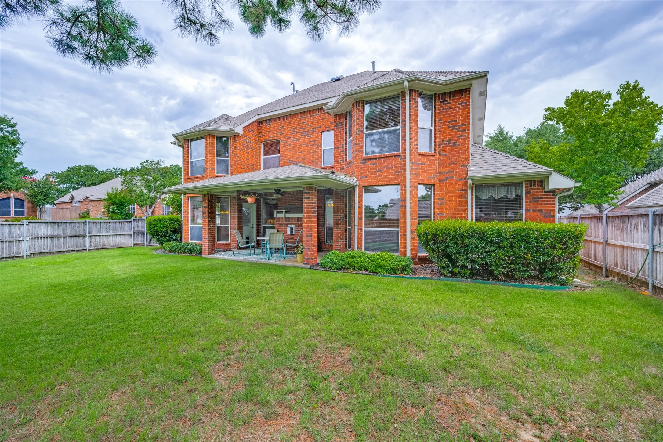 Single Family Residence For Sale in Denton County , 3100 Green Hollow Court, Highland Village, Texas 75077, 5 Bedroom, 4 Bathroom, 3 Garage spaces, 3,044 Sqft, built in 1996, mls#21310753, Real Estate Agent in Highland Village, Homes For Sale in Denton county, Homes For Sale in Highland Village, Realtor in Highland Village Texas, Real Estate Brokerage Independent Realty Texas, Luminita Cordes Realtor
