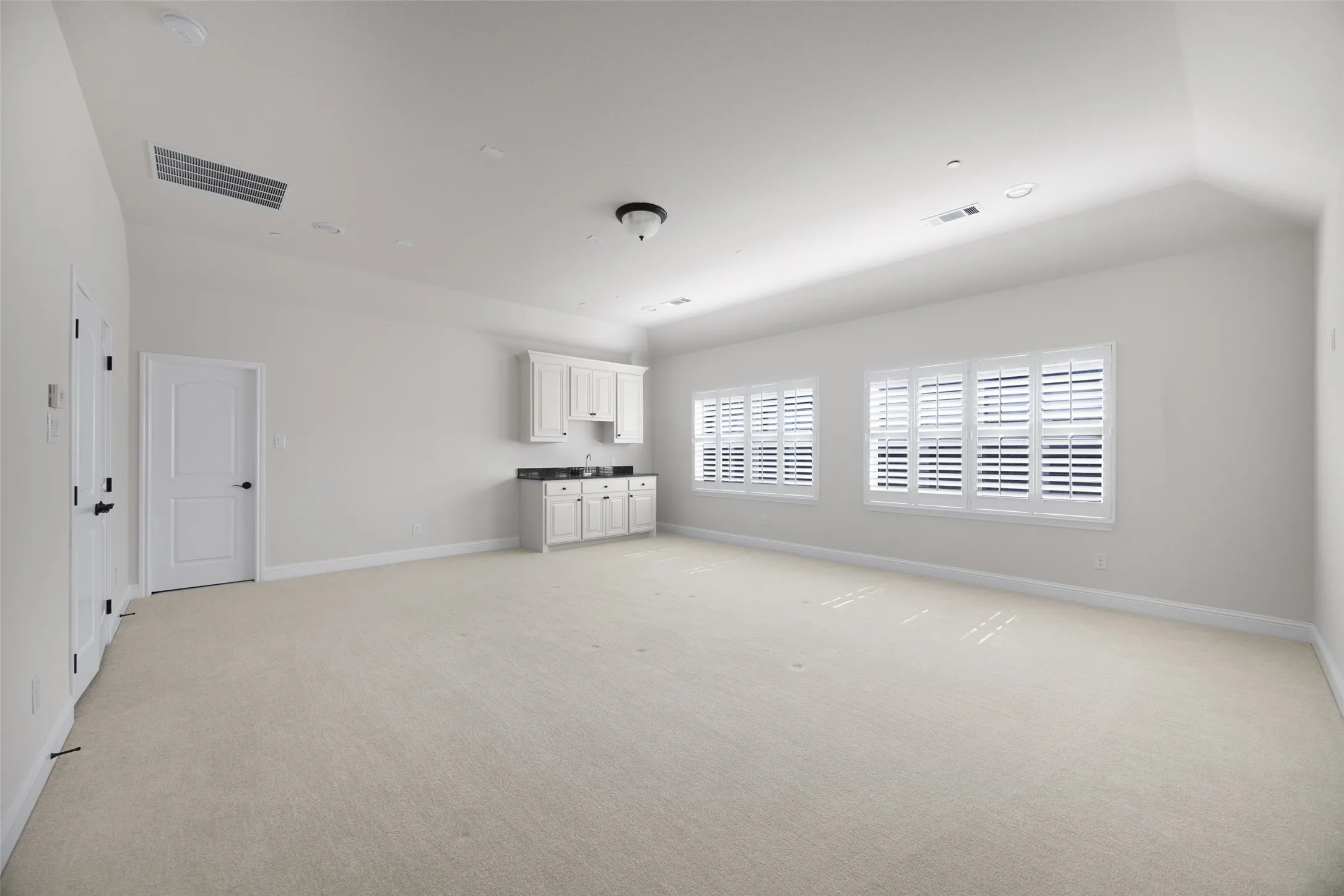Single Family Residence For Sale in Tarrant County , 812 Glen Abbey Drive, Southlake, Texas 76092, 5 Bedroom, 6 Bathroom, 3 Garage spaces, 5,938 Sqft, built in 2013, mls#21314125, Real Estate Agent in Southlake, Homes For Sale in Tarrant county, Homes For Sale in Southlake, Realtor in Southlake Texas, Real Estate Brokerage Independent Realty Texas, Luminita Cordes Realtor