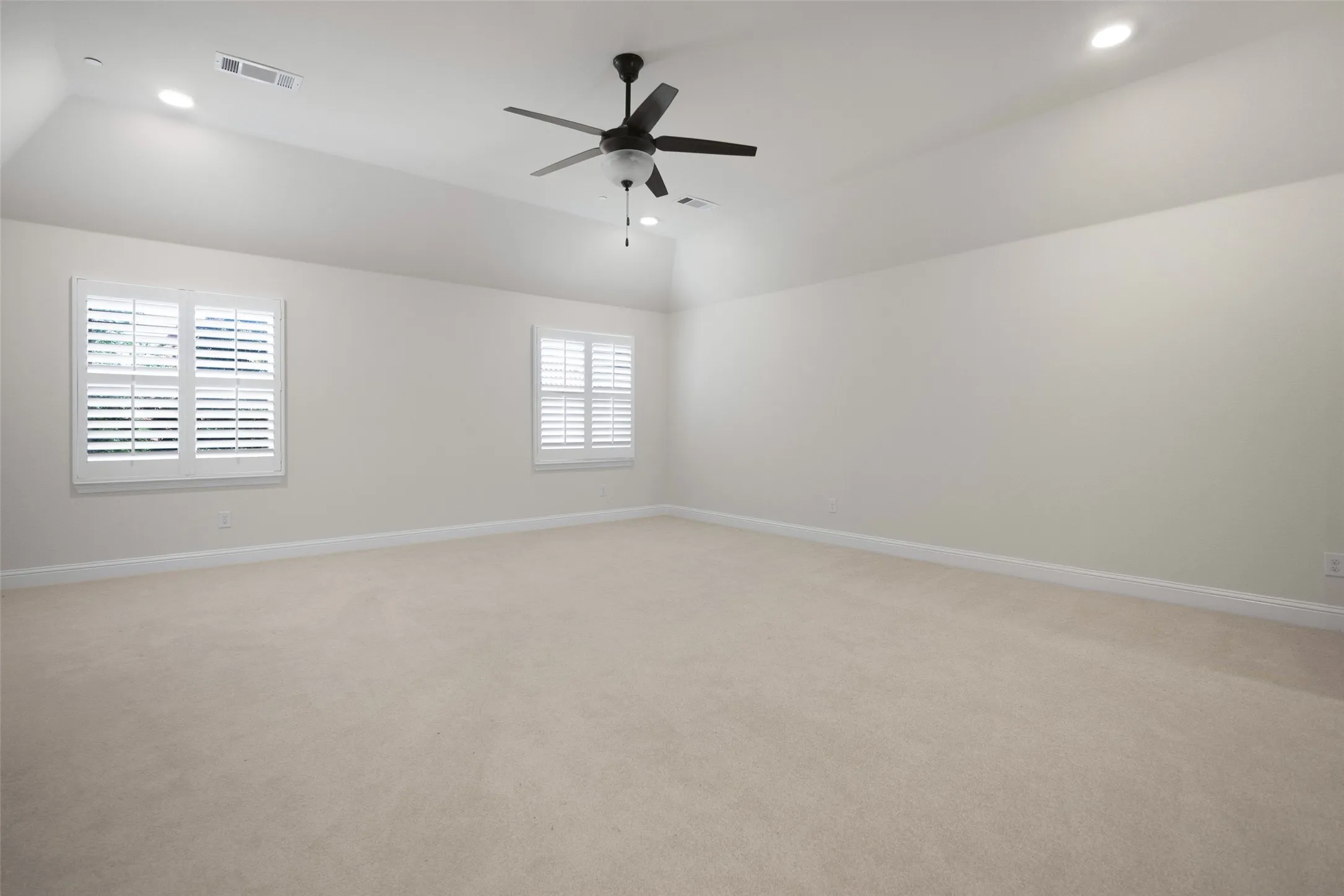 Single Family Residence For Sale in Tarrant County , 812 Glen Abbey Drive, Southlake, Texas 76092, 5 Bedroom, 6 Bathroom, 3 Garage spaces, 5,938 Sqft, built in 2013, mls#21314125, Real Estate Agent in Southlake, Homes For Sale in Tarrant county, Homes For Sale in Southlake, Realtor in Southlake Texas, Real Estate Brokerage Independent Realty Texas, Luminita Cordes Realtor