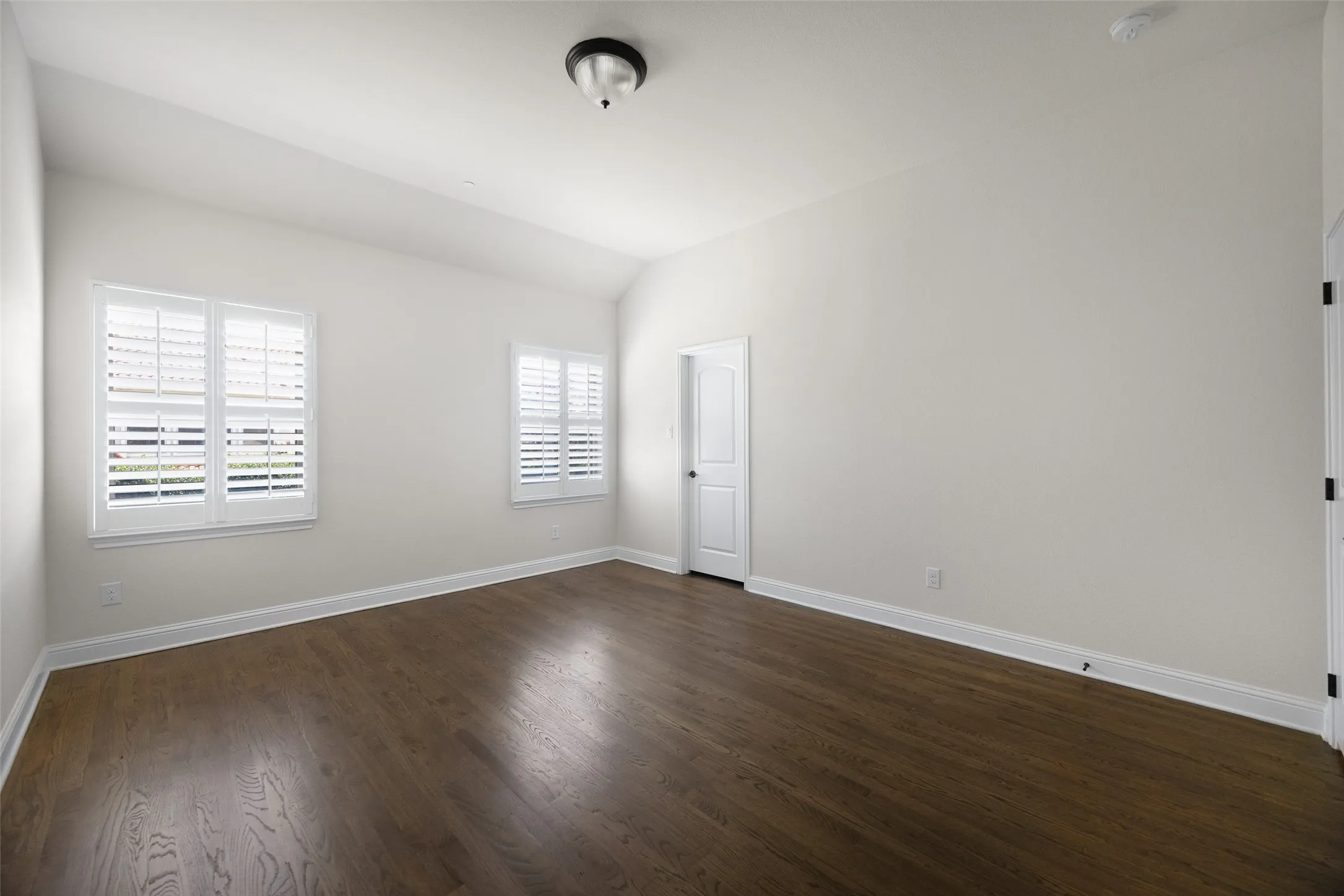 Single Family Residence For Sale in Tarrant County , 812 Glen Abbey Drive, Southlake, Texas 76092, 5 Bedroom, 6 Bathroom, 3 Garage spaces, 5,938 Sqft, built in 2013, mls#21314125, Real Estate Agent in Southlake, Homes For Sale in Tarrant county, Homes For Sale in Southlake, Realtor in Southlake Texas, Real Estate Brokerage Independent Realty Texas, Luminita Cordes Realtor