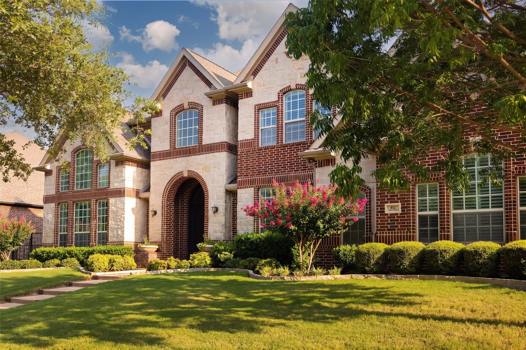 Single Family Residence For Sale in Tarrant County , 812 Glen Abbey Drive, Southlake, Texas 76092, 5 Bedroom, 6 Bathroom, 3 Garage spaces, 5,938 Sqft, built in 2013, mls#21314125, Real Estate Agent in Southlake, Homes For Sale in Tarrant county, Homes For Sale in Southlake, Realtor in Southlake Texas, Real Estate Brokerage Independent Realty Texas, Luminita Cordes Realtor