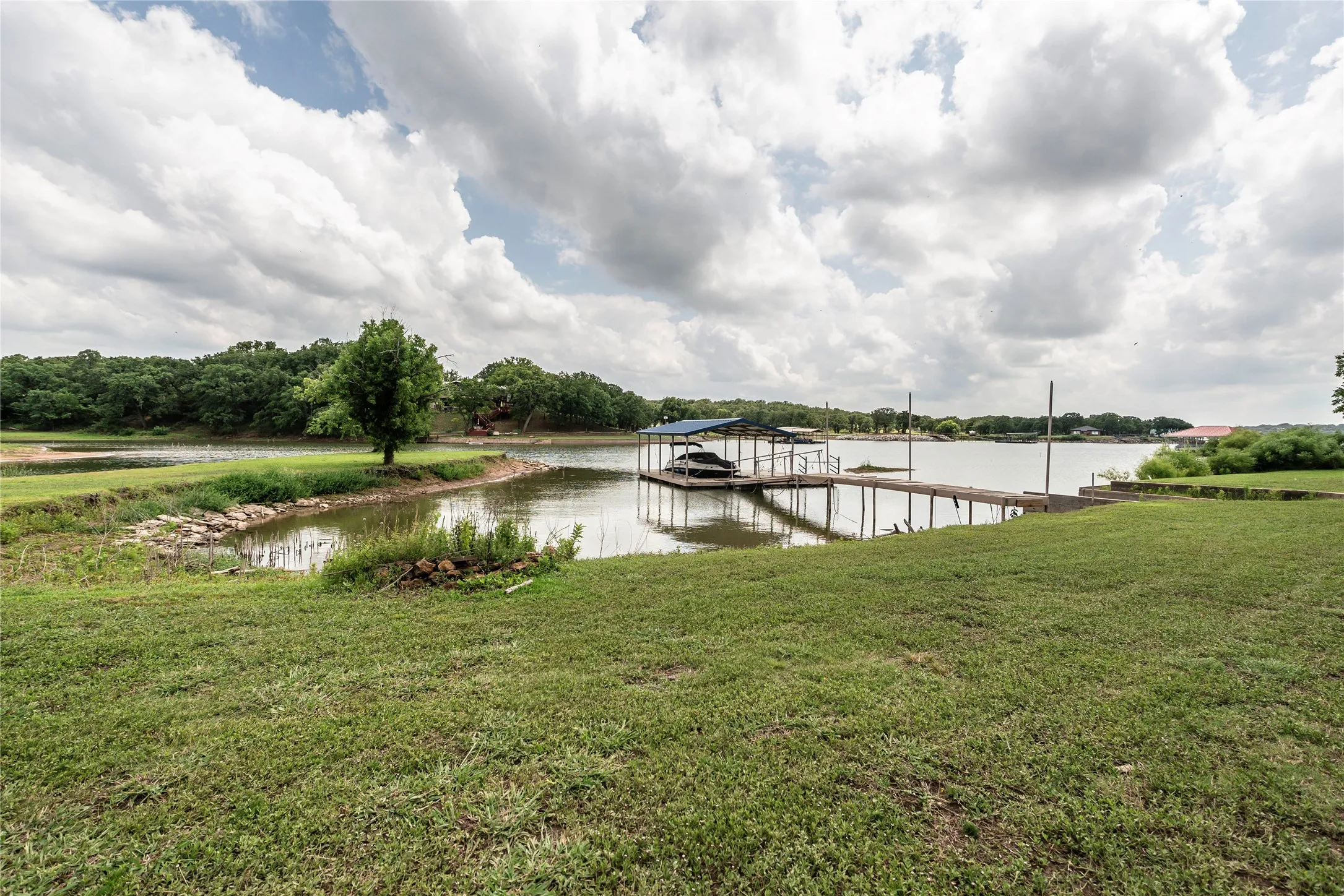 Single Family Residence For Sale in Montague County , 2255 Casino Road, Nocona, Texas 76255, 4 Bedrooms, 1 Bathroom, 2 Garage spaces, 2,240 Sqft, built in 1985, Price $550,000, mls#21314507, Real Estate Agent in Nocona, Homes For Sale in Montague county, Homes For Sale in Nocona, Realtor in Nocona Texas, Real Estate Brokerage Independent Realty Texas, Luminita Cordes Realtor