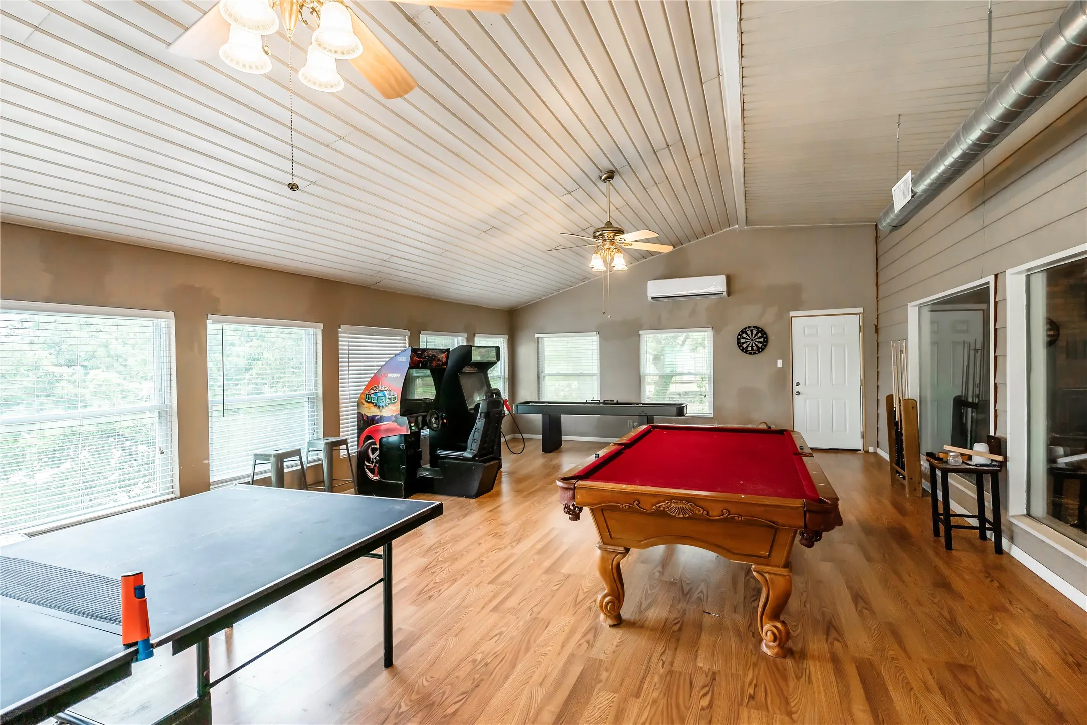 Single Family Residence For Sale in Montague County , 2255 Casino Road, Nocona, Texas 76255, 4 Bedrooms, 1 Bathroom, 2 Garage spaces, 2,240 Sqft, built in 1985, Price $550,000, mls#21314507, Real Estate Agent in Nocona, Homes For Sale in Montague county, Homes For Sale in Nocona, Realtor in Nocona Texas, Real Estate Brokerage Independent Realty Texas, Luminita Cordes Realtor