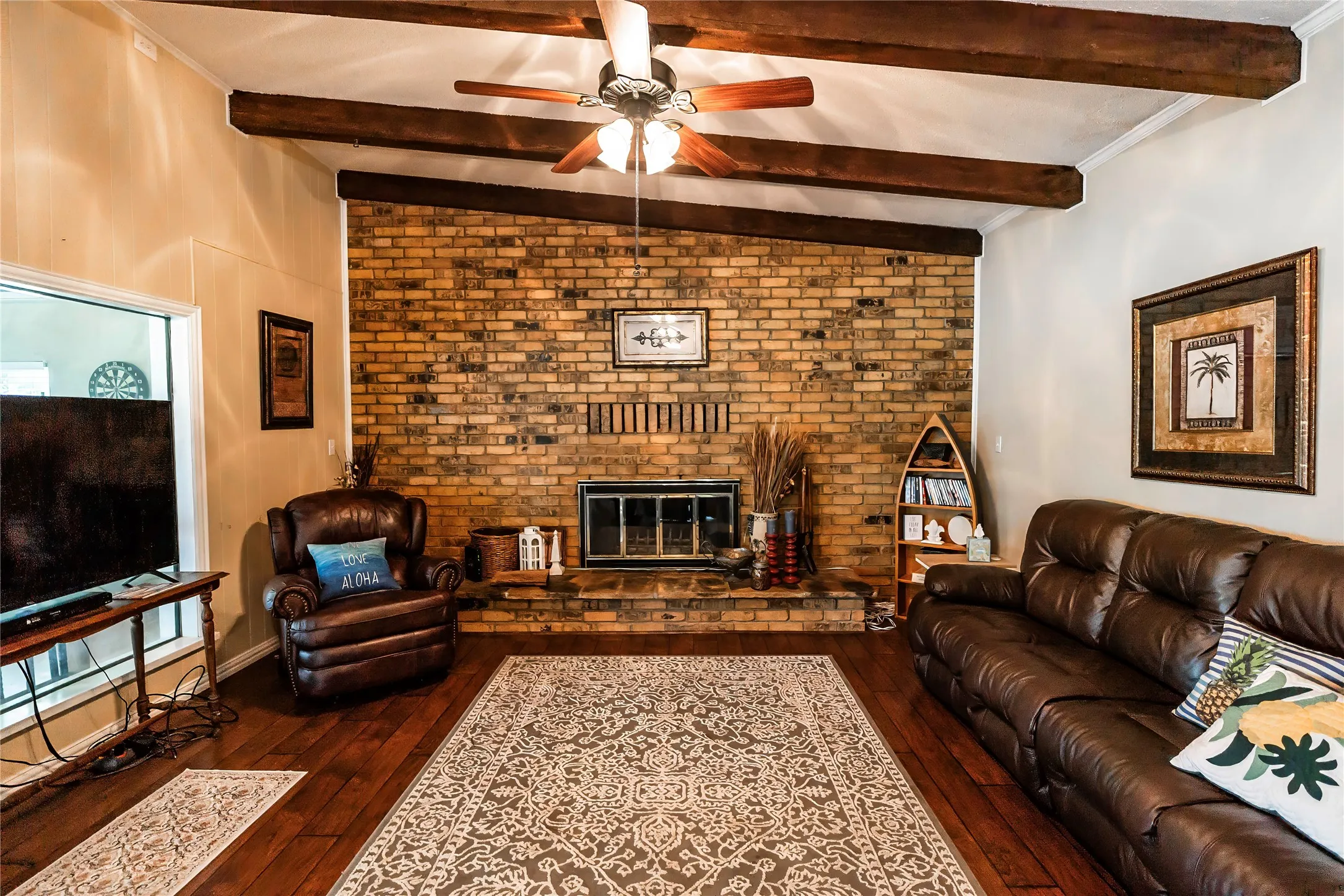 Single Family Residence For Sale in Montague County , 2255 Casino Road, Nocona, Texas 76255, 4 Bedrooms, 1 Bathroom, 2 Garage spaces, 2,240 Sqft, built in 1985, Price $550,000, mls#21314507, Real Estate Agent in Nocona, Homes For Sale in Montague county, Homes For Sale in Nocona, Realtor in Nocona Texas, Real Estate Brokerage Independent Realty Texas, Luminita Cordes Realtor
