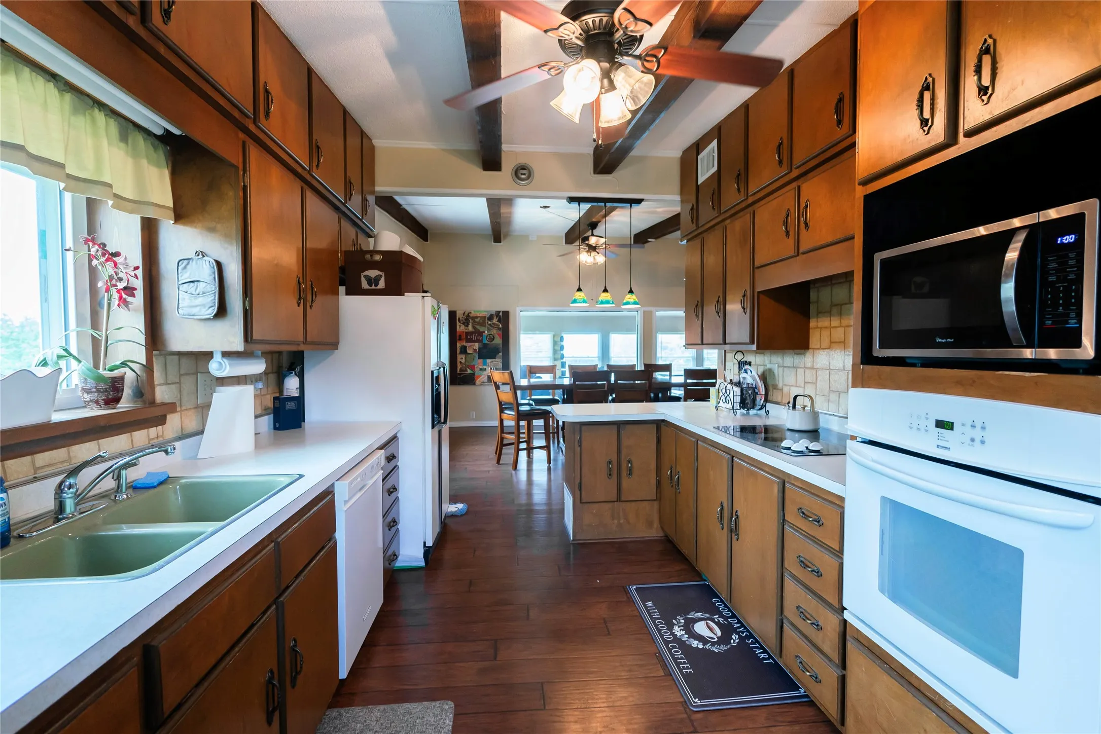 Single Family Residence For Sale in Montague County , 2255 Casino Road, Nocona, Texas 76255, 4 Bedrooms, 1 Bathroom, 2 Garage spaces, 2,240 Sqft, built in 1985, Price $550,000, mls#21314507, Real Estate Agent in Nocona, Homes For Sale in Montague county, Homes For Sale in Nocona, Realtor in Nocona Texas, Real Estate Brokerage Independent Realty Texas, Luminita Cordes Realtor